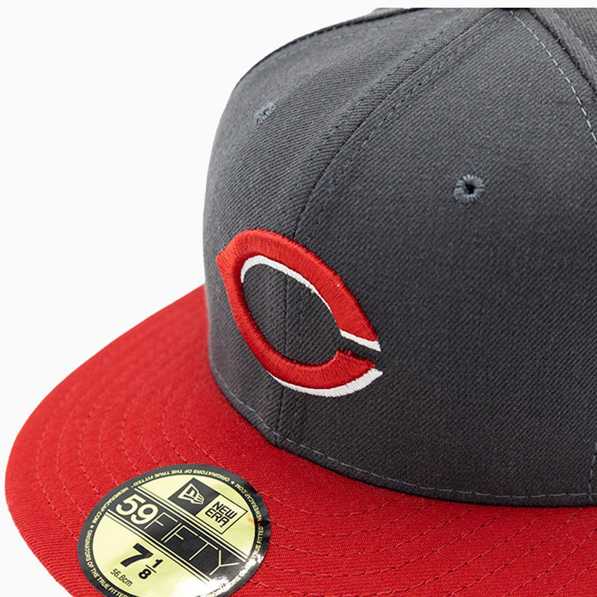 Official Cincinnati Reds MLB 59FIFTY Fitted Baseball Cap - Adjustable Snapback Hat for Men & Women - Perfect for Games, Collecting & Streetwear Fashion
