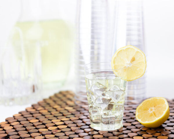 100 Pack 7 oz Clear Round Plastic Tumblers - Disposable Cups for Parties, Picnics, and Outdoor Events - BPA-Free Drinking Glasses for Beverages, Smoothies, and Cocktails