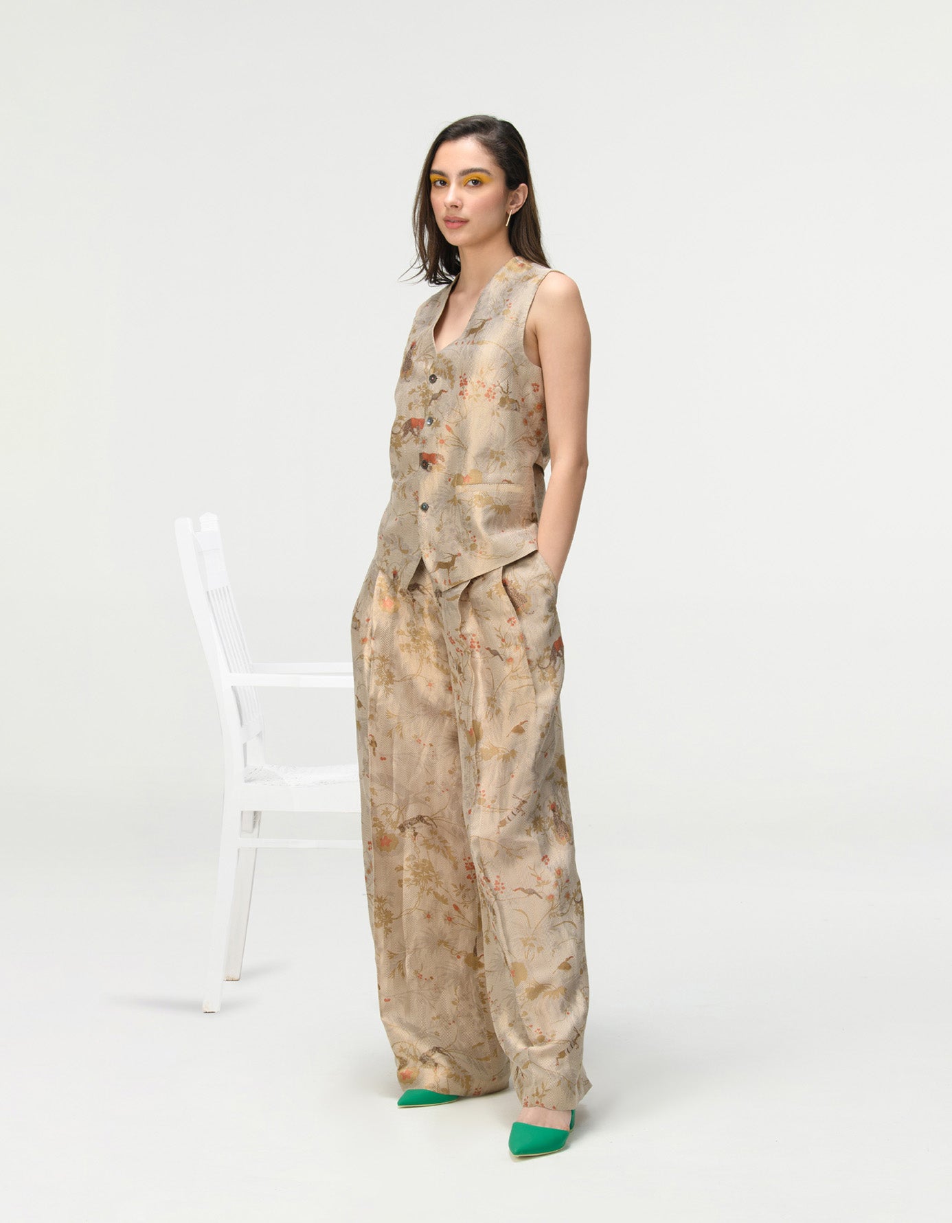 Elegant Ivory Silk Brocade Vest Coat for Women - Perfect for Weddings, Parties & Formal Occasions