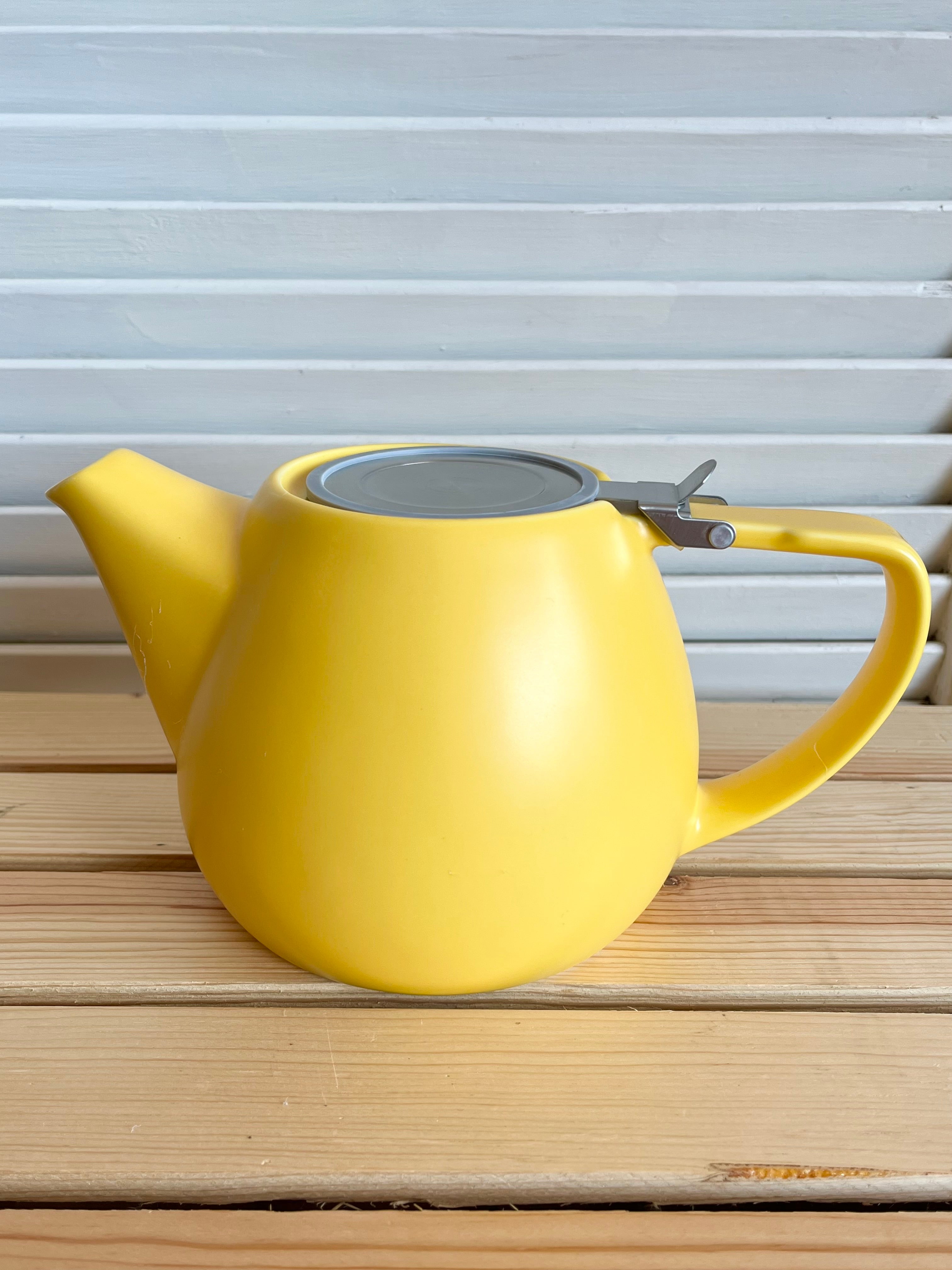 Premium Ceramic Teapots for Tea Lovers - Handcrafted Porcelain Teapot with Infuser - Perfect for Loose Leaf Tea, Herbal Tea & Iced Tea Brewing - Ideal for Home, Office & Gift Giving