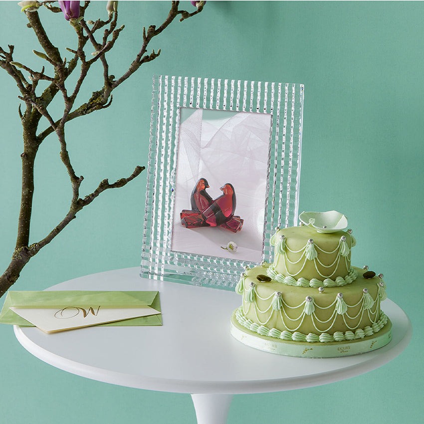 Baccarat Crystal Eye Photo Frame - Elegant Glass Picture Frame for Home Decor, Wedding Gifts & Luxury Display | Perfect for Displaying Cherished Memories in Living Rooms, Bedrooms or Offices