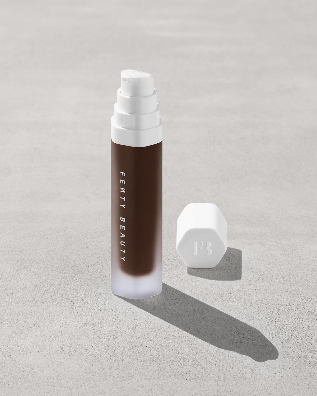 Soft'lit Naturally Luminous Longwear Foundation - 12H Wear, Oil-Free, Buildable Coverage for Flawless Skin | Perfect for Daily Wear & Special Occasions
