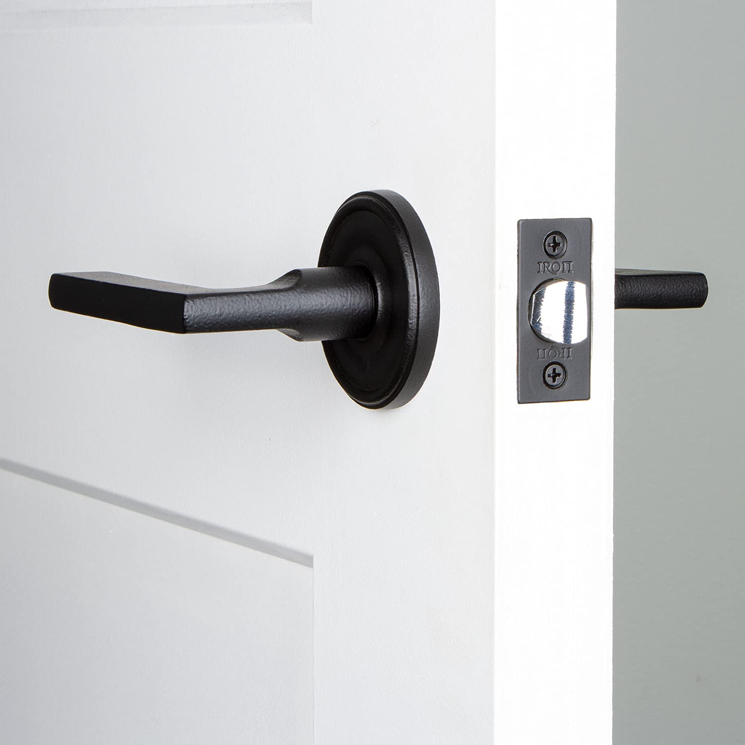 Black Iron Ageless Iron Loch Rosette Privacy Dirk Lever - Vintage Style Door Hardware for Home Security & Privacy