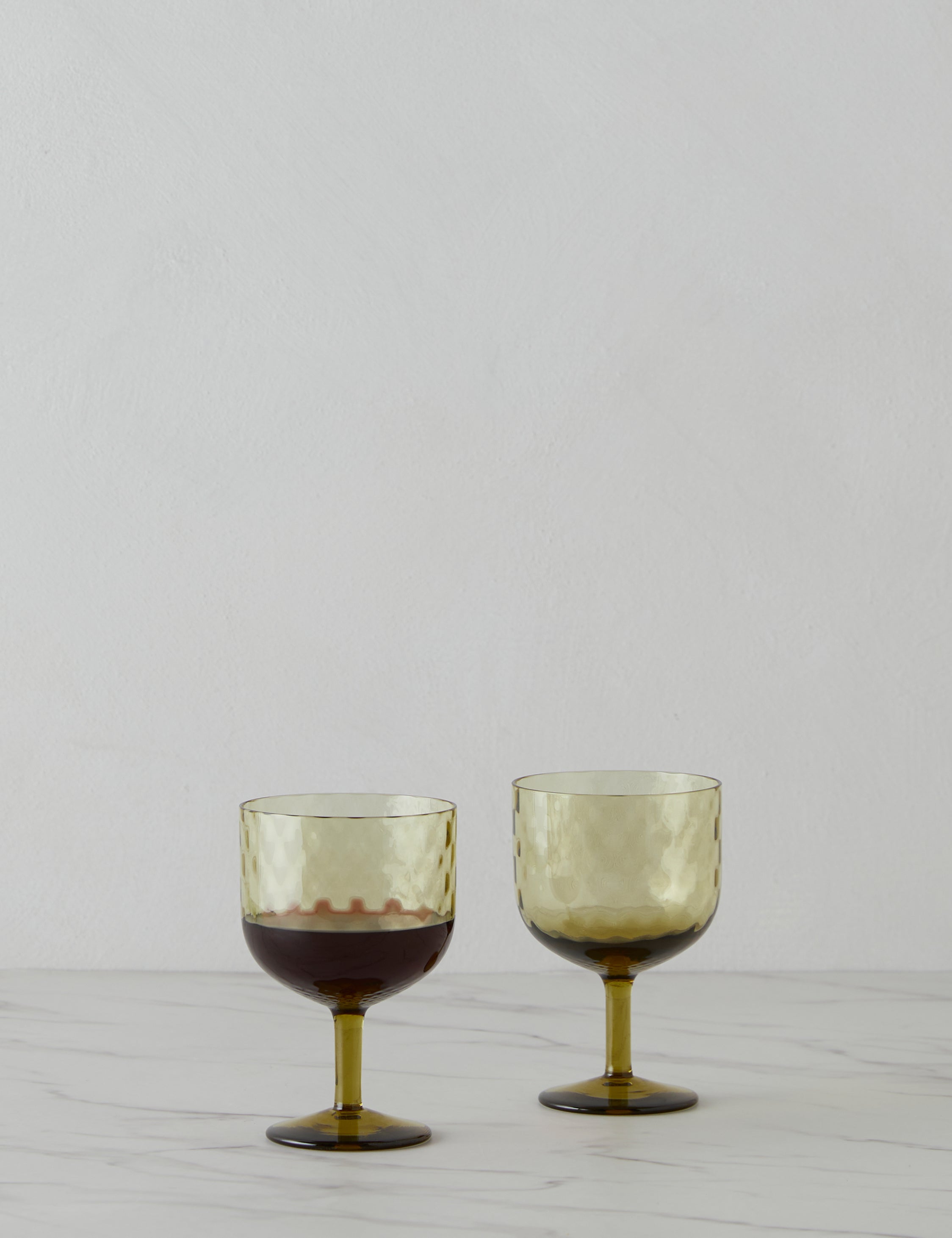 LSA International Dapple Wine Glass Set - Elegant Handmade Glassware for Red & White Wine - Perfect for Dinner Parties, Weddings & Home Decor