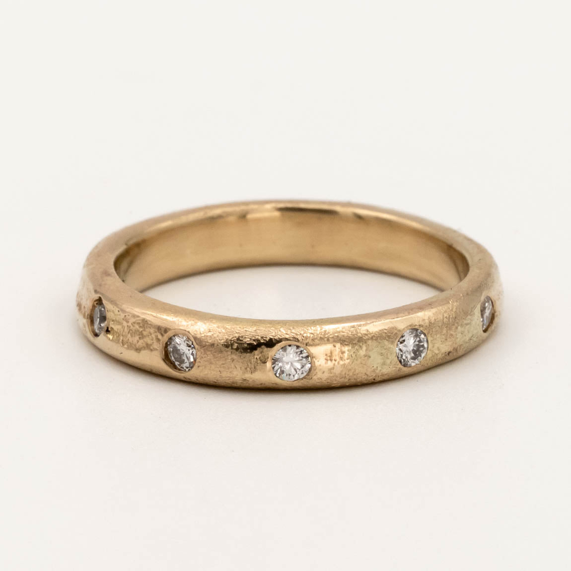 Vintage Diamond Ring for Women - Elegant Relic Diamond Wedding Band - Perfect for Engagement, Anniversary & Special Occasions
