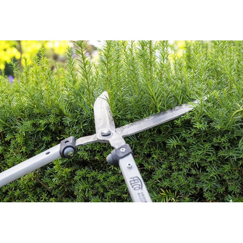 FELCO 250 57 Hedge Shears - 22.4 Inch Professional Gardening Scissors for Trimming Shrubs, Bushes & Hedges | Durable Stainless Steel Blades, Ergonomic Handles | Perfect for Landscaping, Garden Maintenance & Outdoor Yard Work