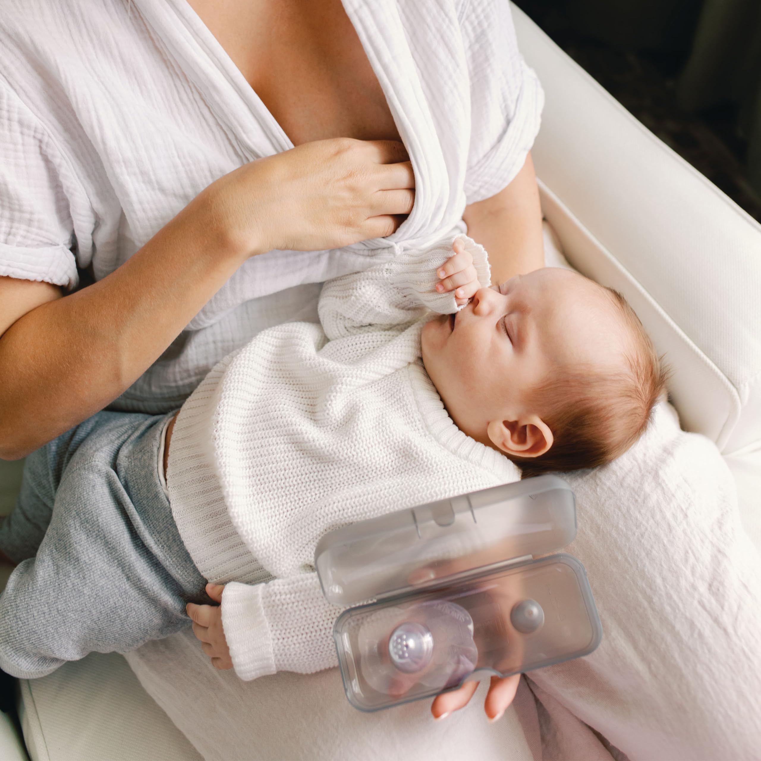 Dr. Brown's Butterfly Breastfeeding Nipple Shields - 20mm Size 1 for Sore, Flat or Inverted Nipples - Helps with Latching Difficulties - Includes Microwave Sterilizer Carrying Case - Perfect for New Moms and Breastfeeding Comfort at Home or On-the-Go