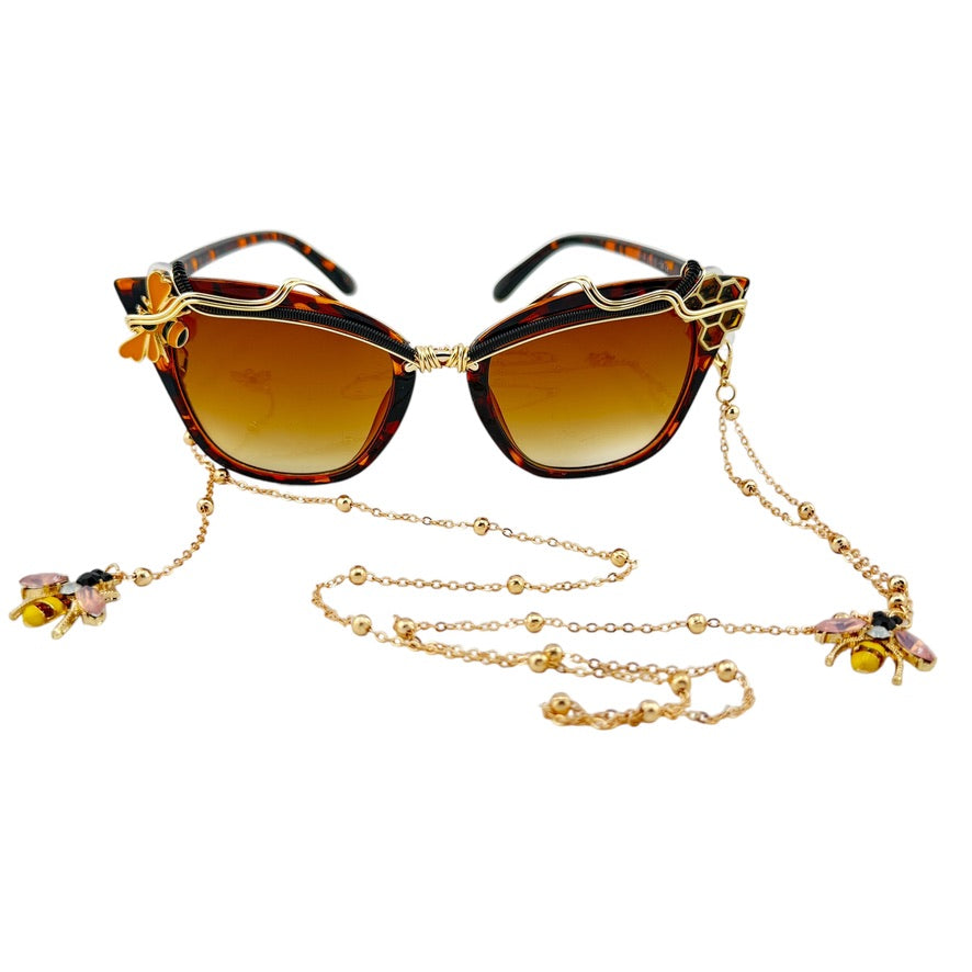 LEO BEEZ Limited Edition Necklace with Chain - Stylish & Elegant Jewelry for Women, Perfect for Parties, Weddings & Everyday Wear