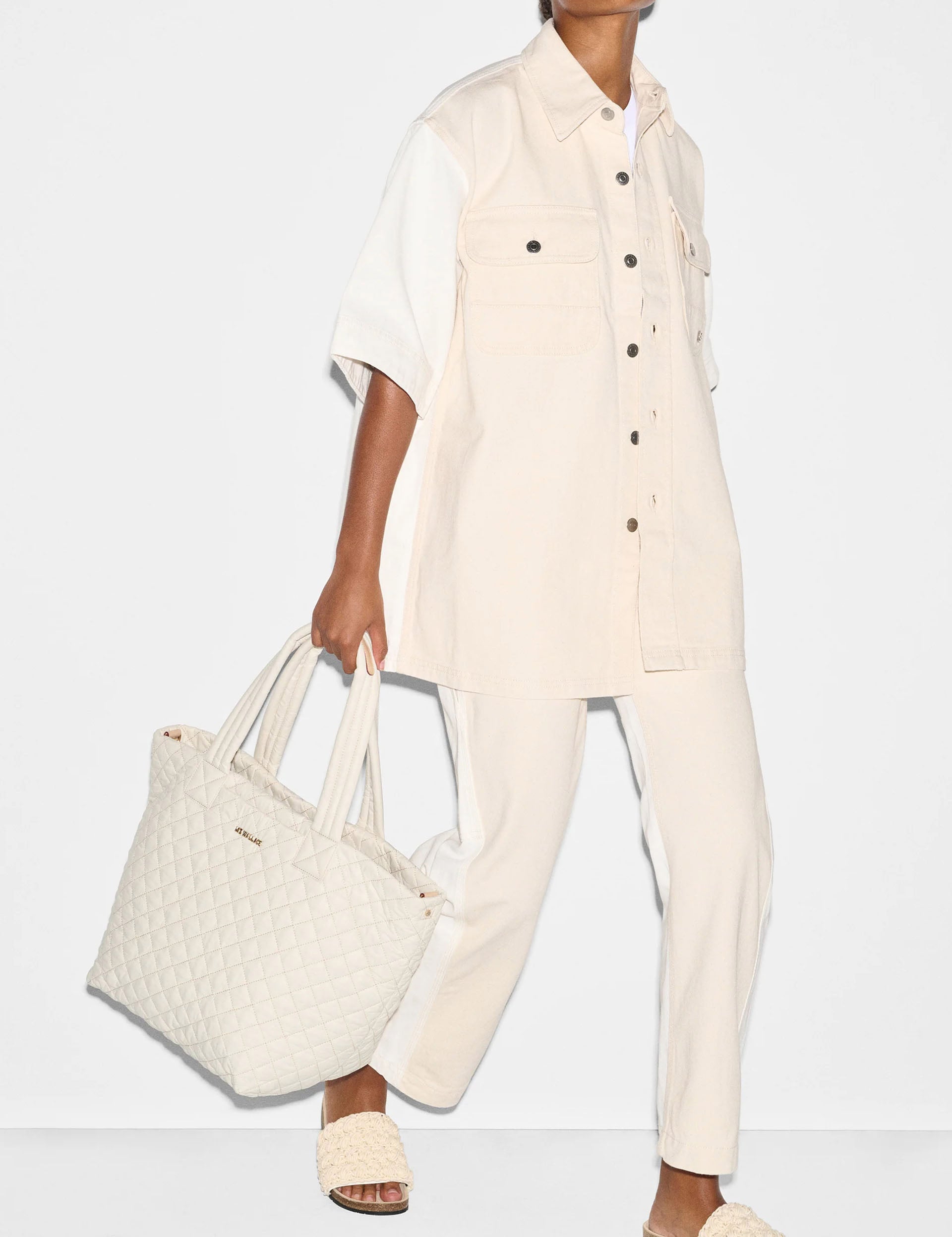 Medium Metro Tote Deluxe Sandshell - Stylish & Spacious Handbag for Women - Perfect for Work, Travel & Everyday Use