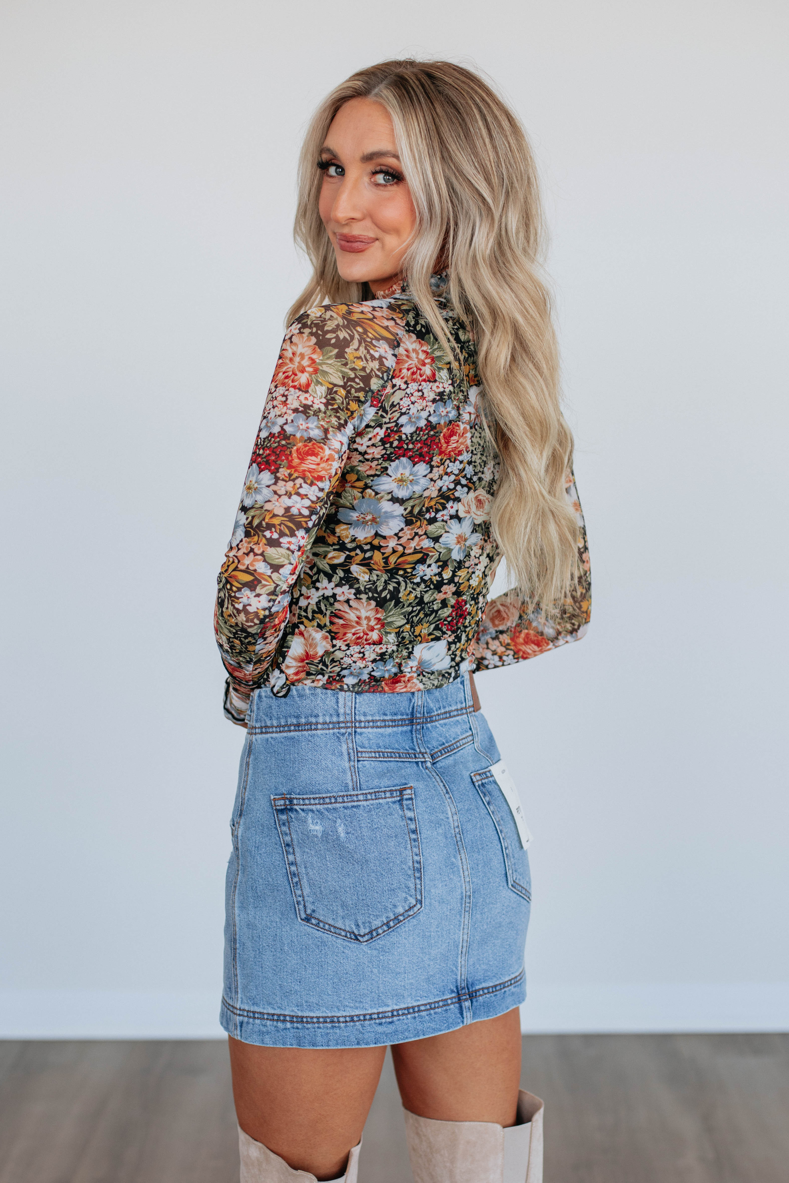 Brooks Women's Floral Mesh Top - Breathable & Stylish Blouse for Casual Wear, Work & Date Night
