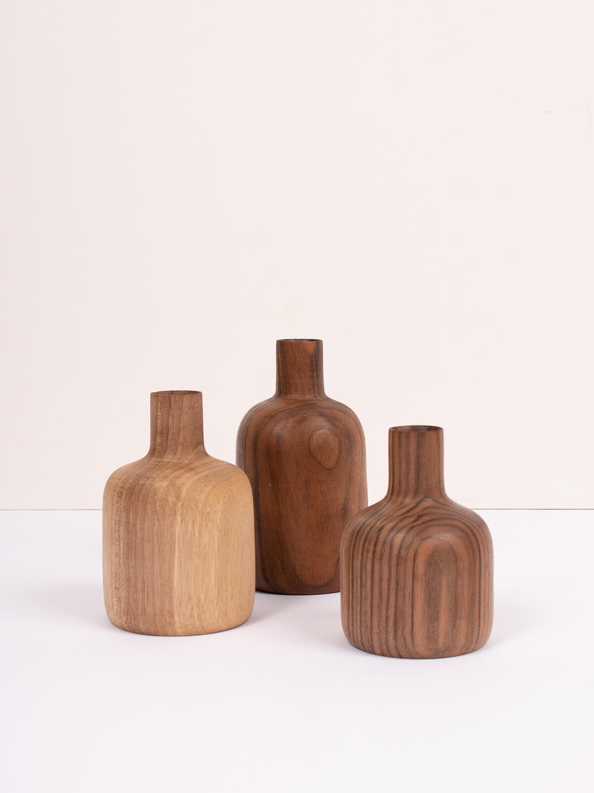 Arlo Walnut Wood Mini Vase - Handcrafted Small Decorative Vase for Home, Office & Wedding Decor - Perfect for Flowers, Centerpieces & Gift Giving