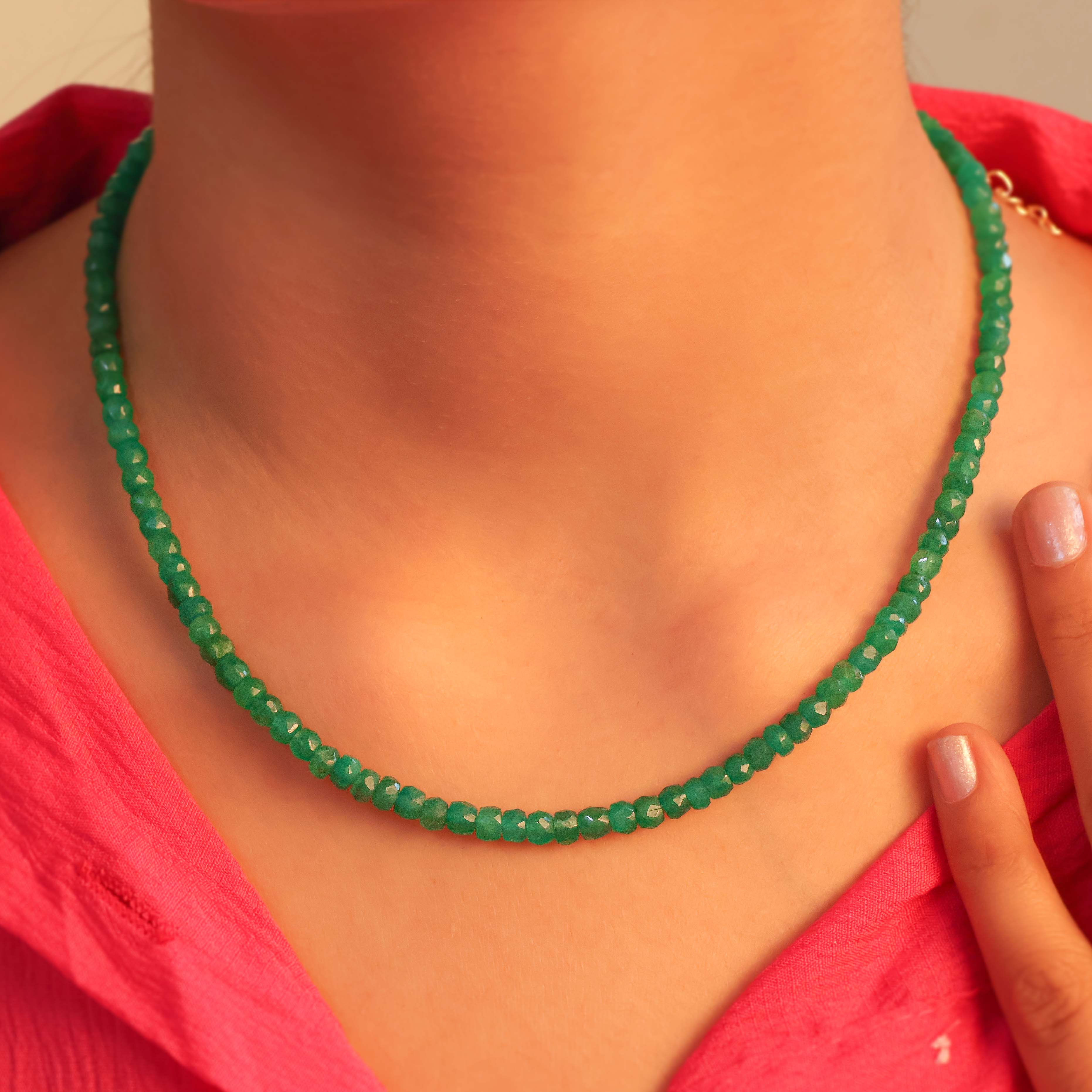 Natural Emerald Beaded Necklace for Women - Elegant Green Gemstone Jewelry for Everyday Wear, Parties & Special Occasions