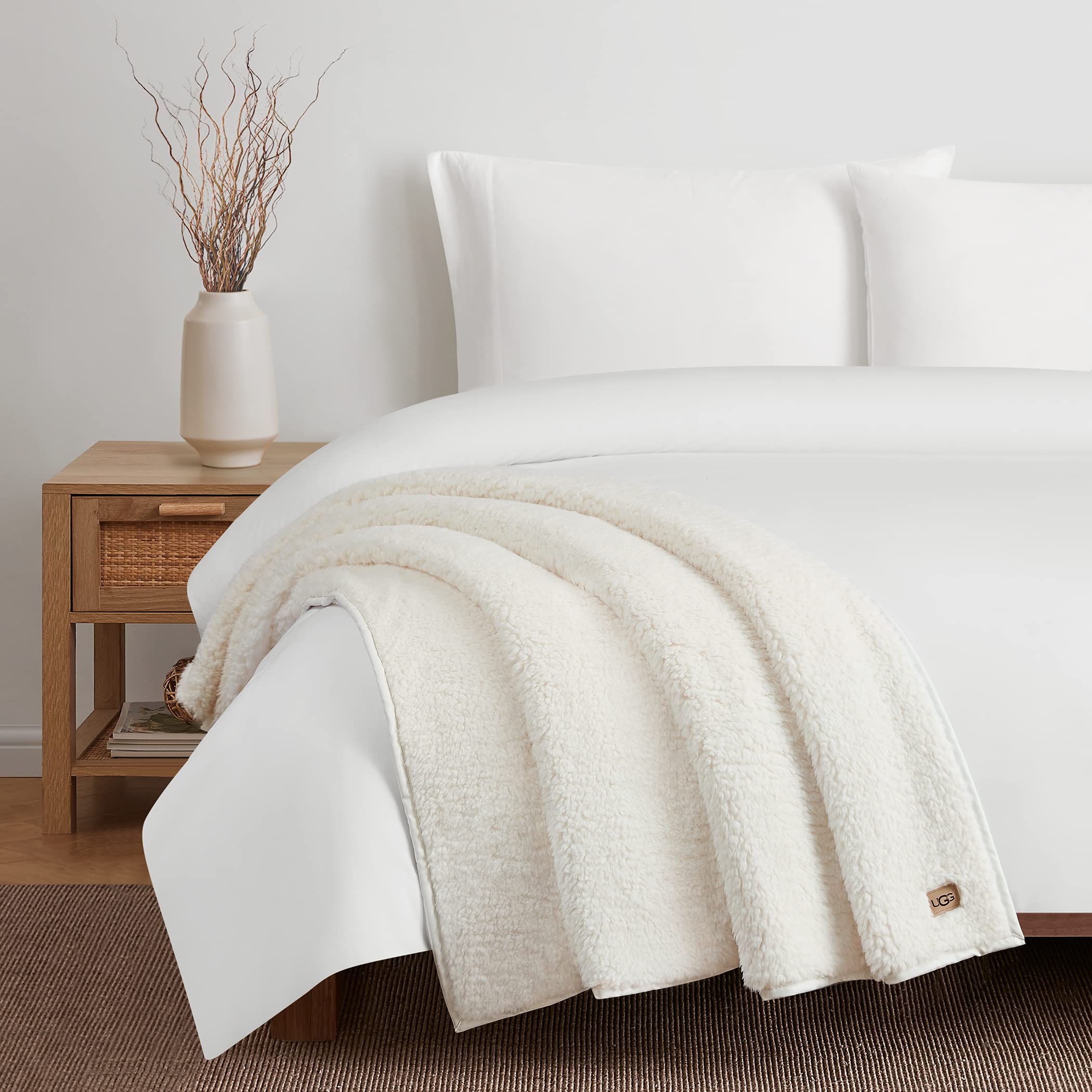 UGG Blake Sherpa Blanket - Ultra Soft & Warm Fuzzy Throw Blanket for Couch, Bed, Sofa - Cozy Living Room Blanket with Natural/Snow Trim - 50