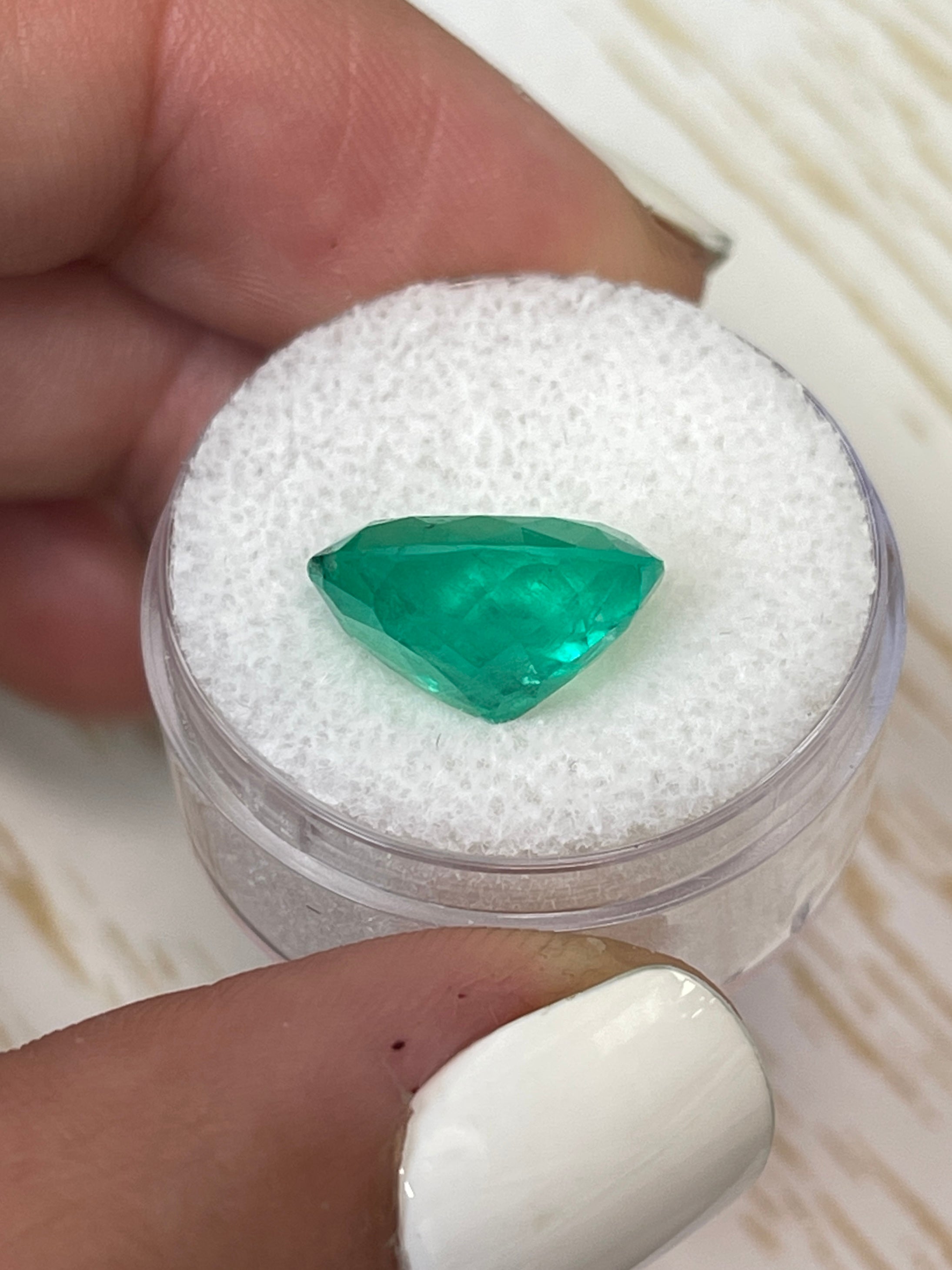 6.25 Carat 13.5x11mm Muzo Yellowish Green Natural Loose Colombian Emerald Oval Cut Gemstone for Jewelry Making, Engagement Rings & Luxury Gifts