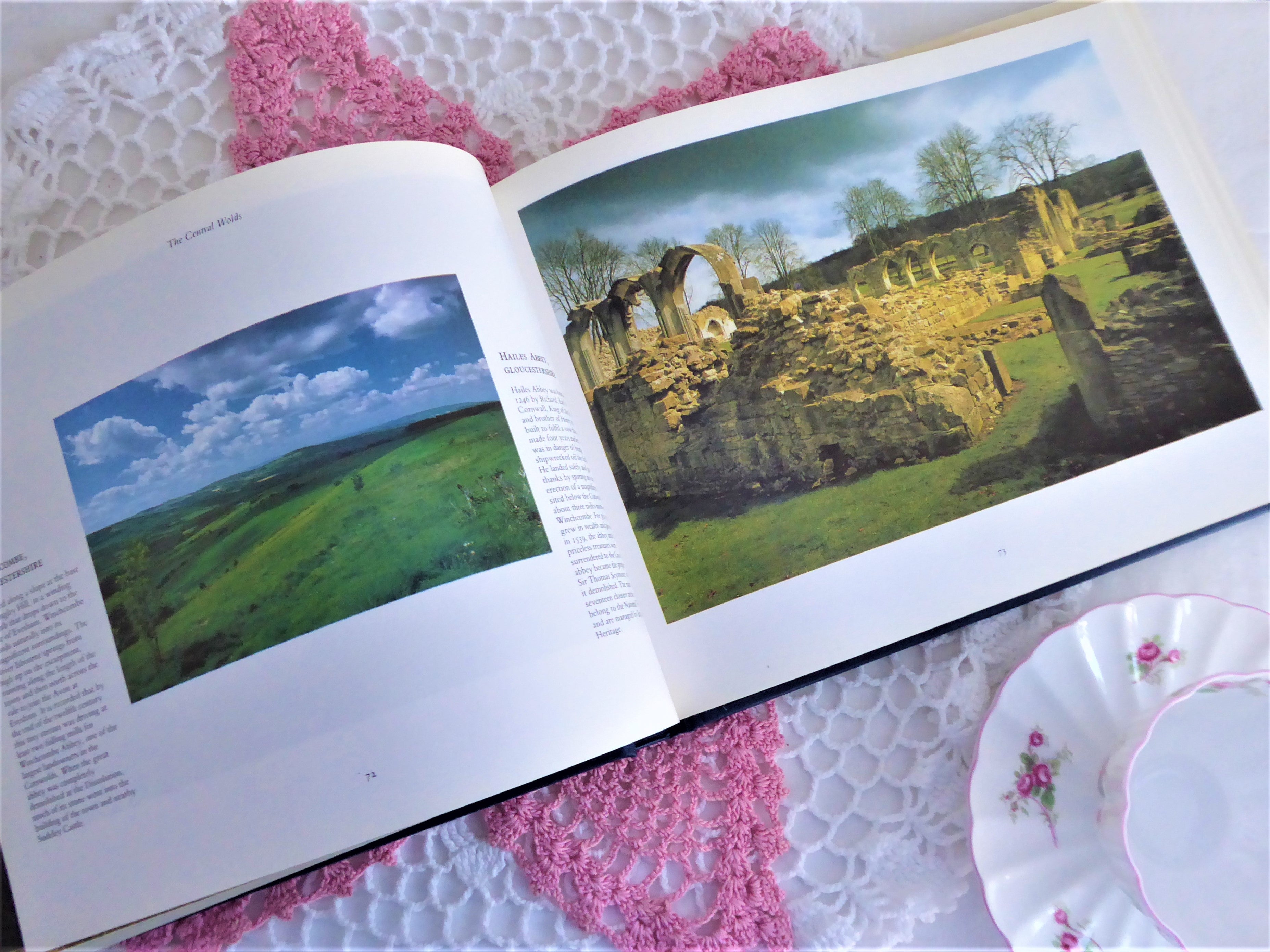 The Cotswolds Coffee Table Book - England 1980s Hardcover with Stunning Photos & Rich History | Perfect for Home Decor, Gift Ideas & British Culture Enthusiasts