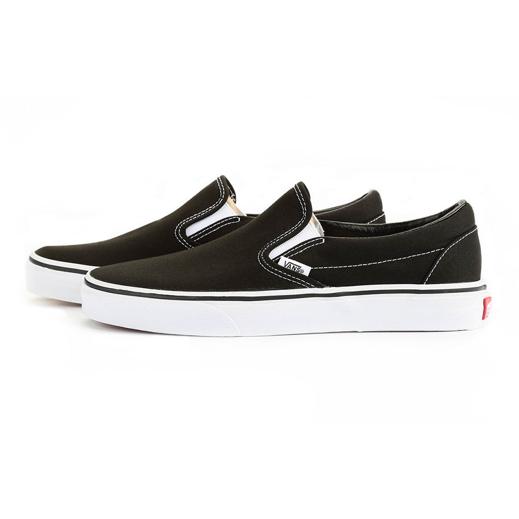 Vans Classic Slip-On Sneakers - Black & White Checkerboard Skate Shoes for Men & Women | Comfortable Casual Walking & Skateboarding Shoes for Everyday Wear