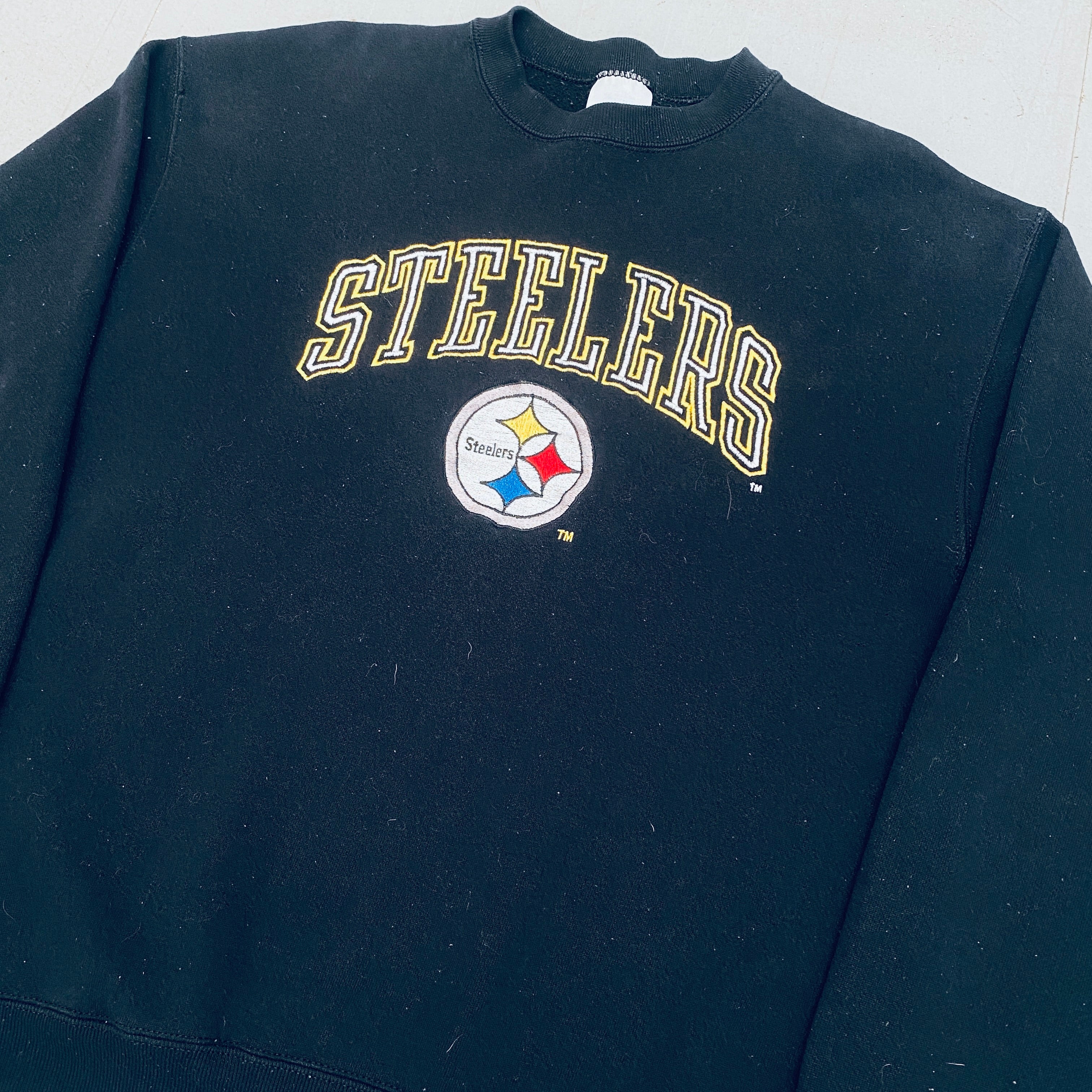 Pittsburgh Steelers 1990s Logo 7 Embroidered Spellout Sweatshirt - Men's Vintage NFL Football Fan Apparel for Game Day & Casual Wear