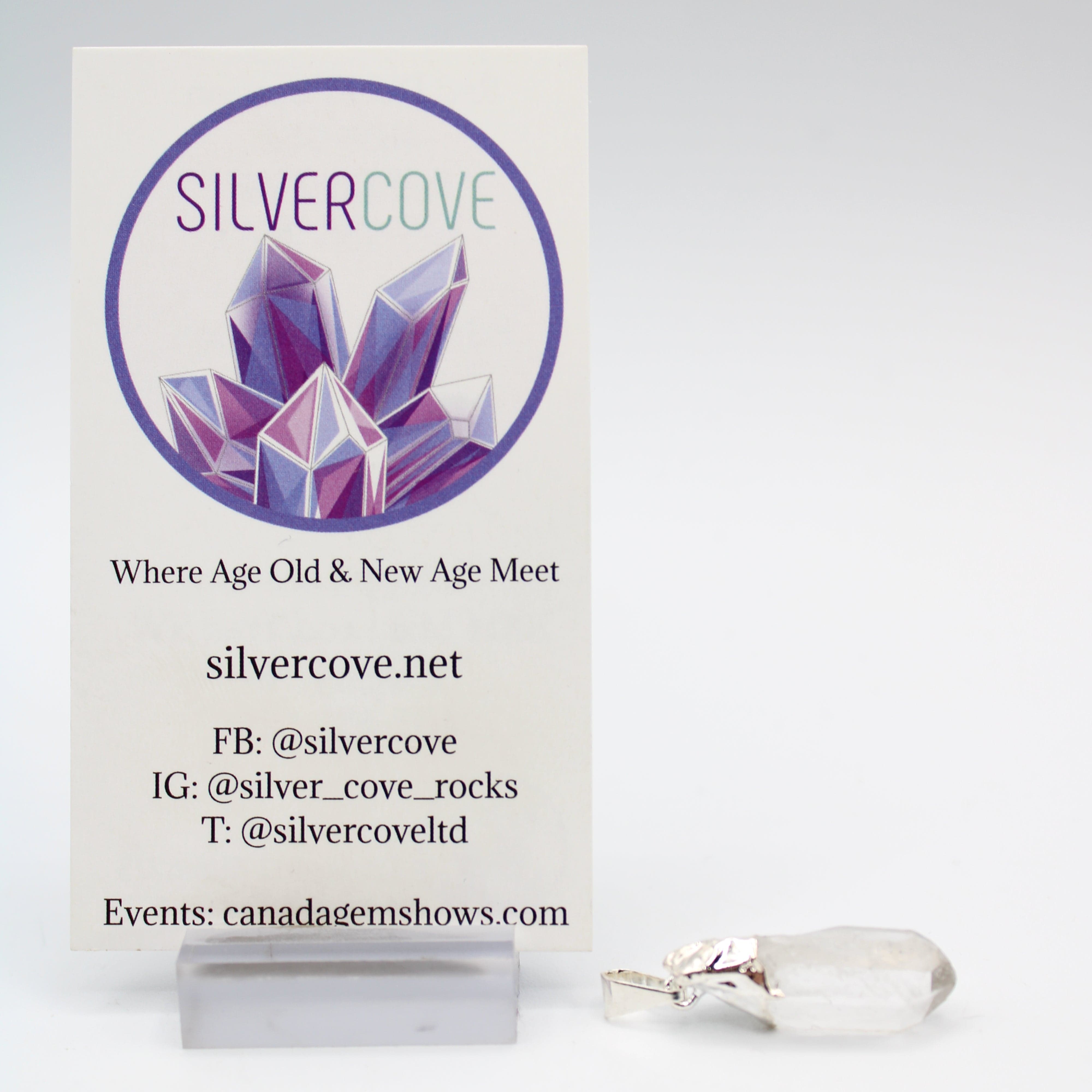 Natural Clear Quartz Crystal Pendant Necklace for Women - Healing Stone Jewelry for Meditation, Energy Cleansing & Spiritual Protection