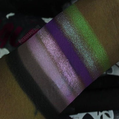 Spooky Halloween Haunted Eyeshadow Palette - 12 Highly Pigmented Matte & Shimmer Shades for Creepy, Glamorous Looks | Perfect for Costume Parties, Themed Events & Gothic Makeup