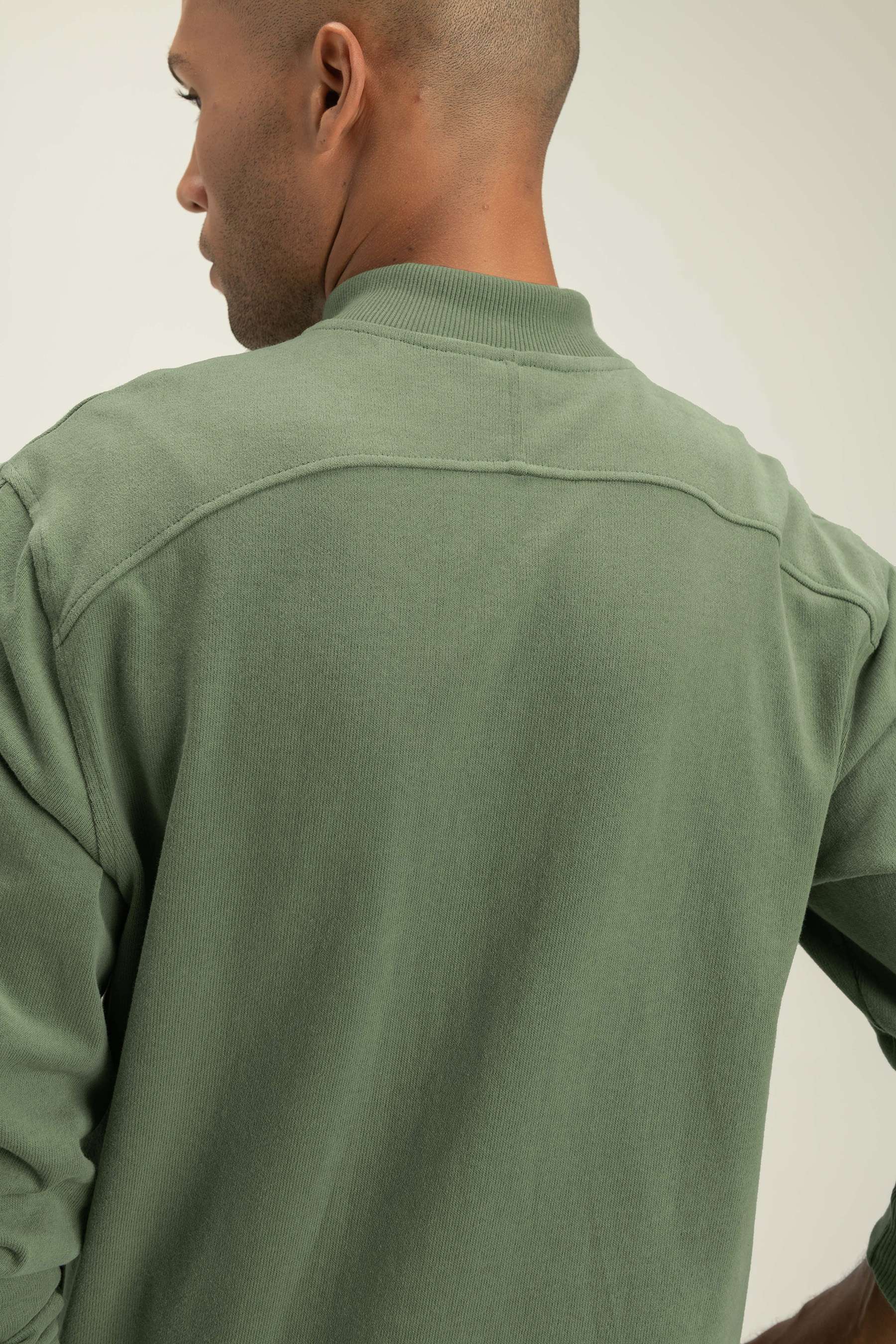 Street Jacket 453576 - Trendy Urban Outerwear for Men & Women | Perfect for Casual Wear, Night Out, and Street Style Fashion