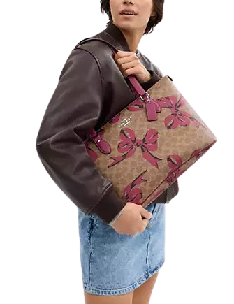 Coach Signature Canvas Gallery Tote Bag with Bow Print - Stylish Women's Handbag for Work, Travel & Everyday Use
