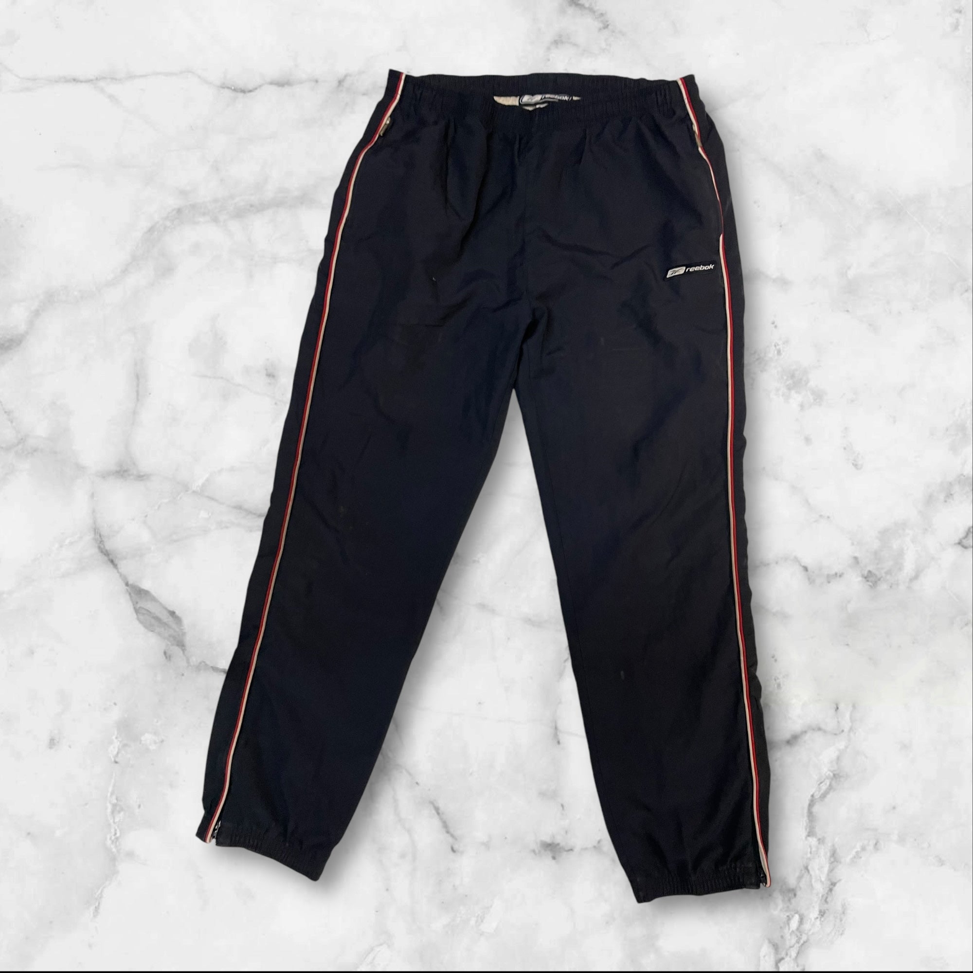 Reebok Vintage Track Pants - Baggy Nylon Joggers with Water-Resistant Shell (Size M) #8833 | Retro Athletic Style for Men | Perfect for Gym, Streetwear & Casual Outfits