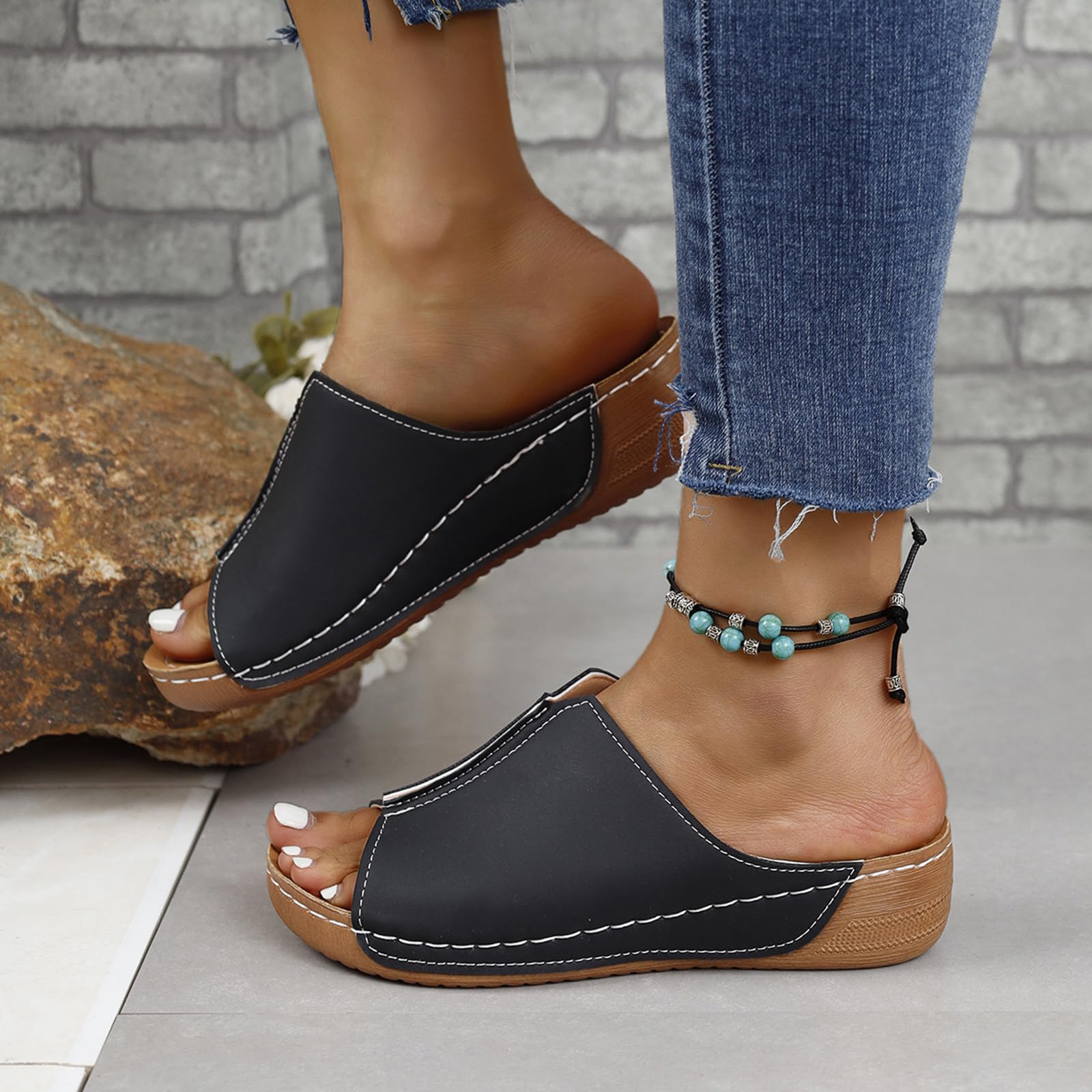 **Women's Orthopedic Sandals with Arch Support - Comfortable Flat Walking Sandals for Summer 2024 - Perfect for Casual Wear, Travel & Outdoor Activities**