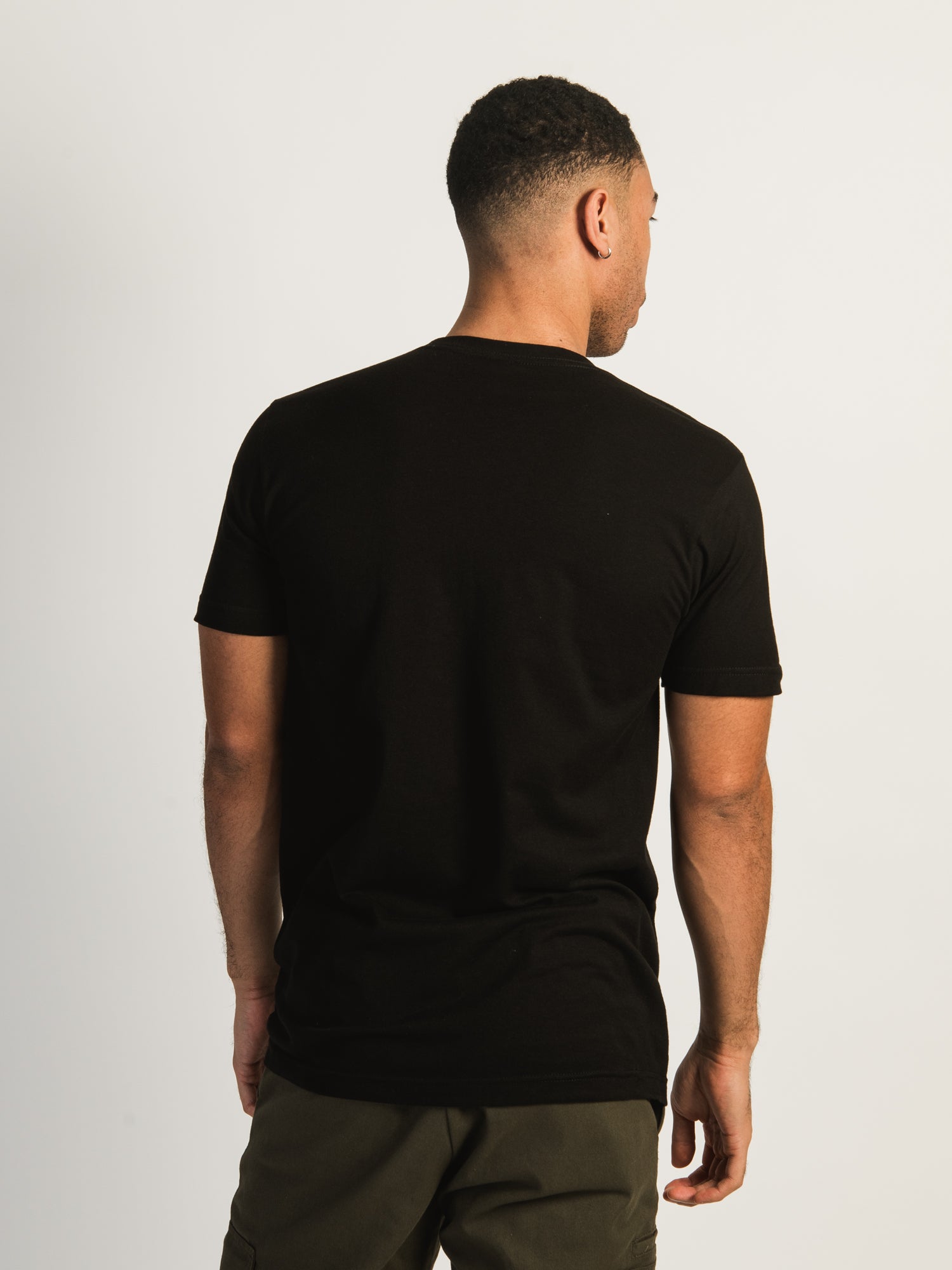 Barstool Sports Spittin' Chiclets Varsity T-Shirt - Men's Casual Tee for Sports Fans & Podcast Lovers - Perfect for Game Day, Gym & Streetwear