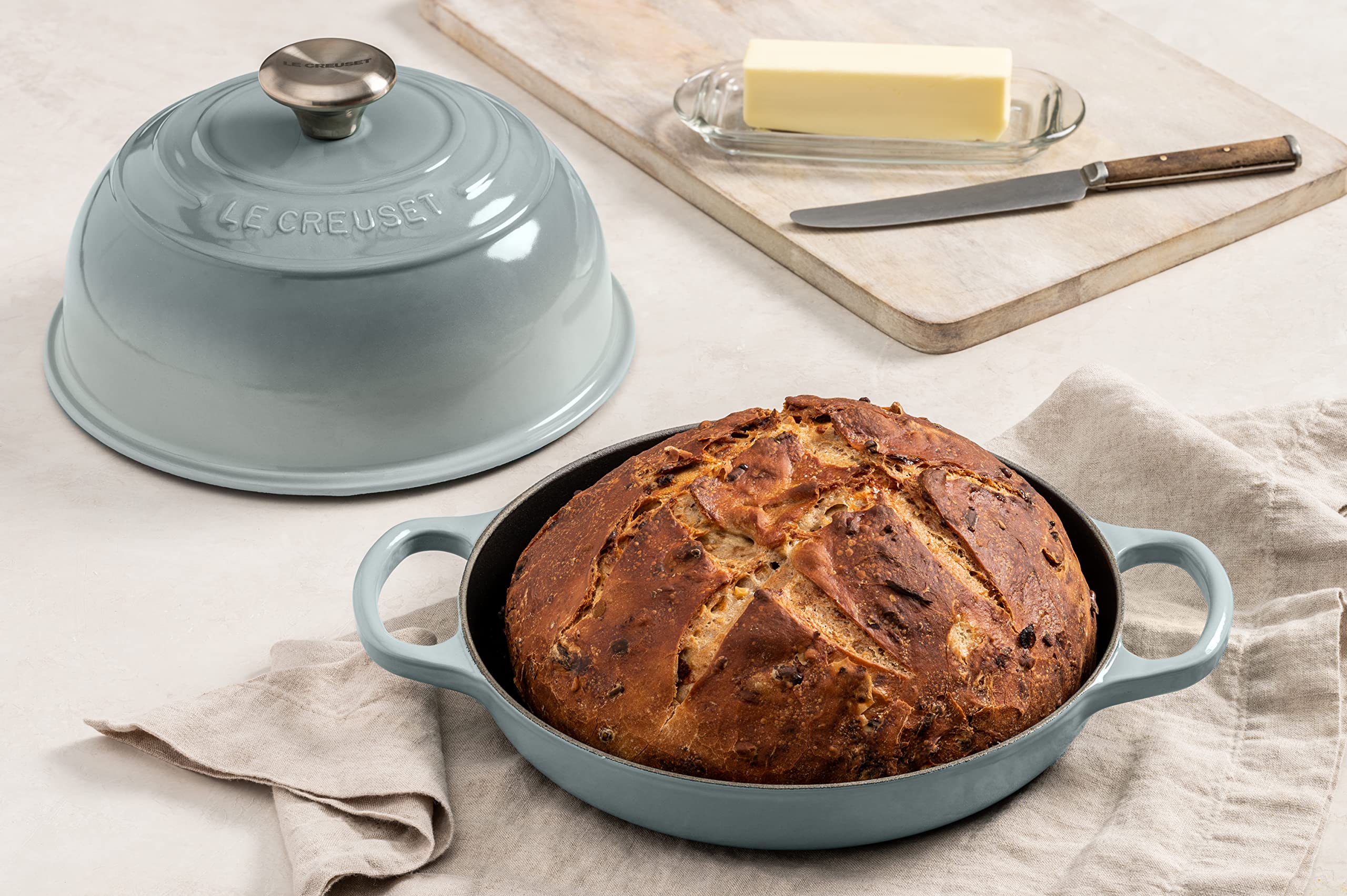 Le Creuset Enameled Cast Iron Bread Oven, 5.5 Quart, Sea Salt - Perfect for Artisan Sourdough, Dutch Oven Baking & Homemade Bread Making
