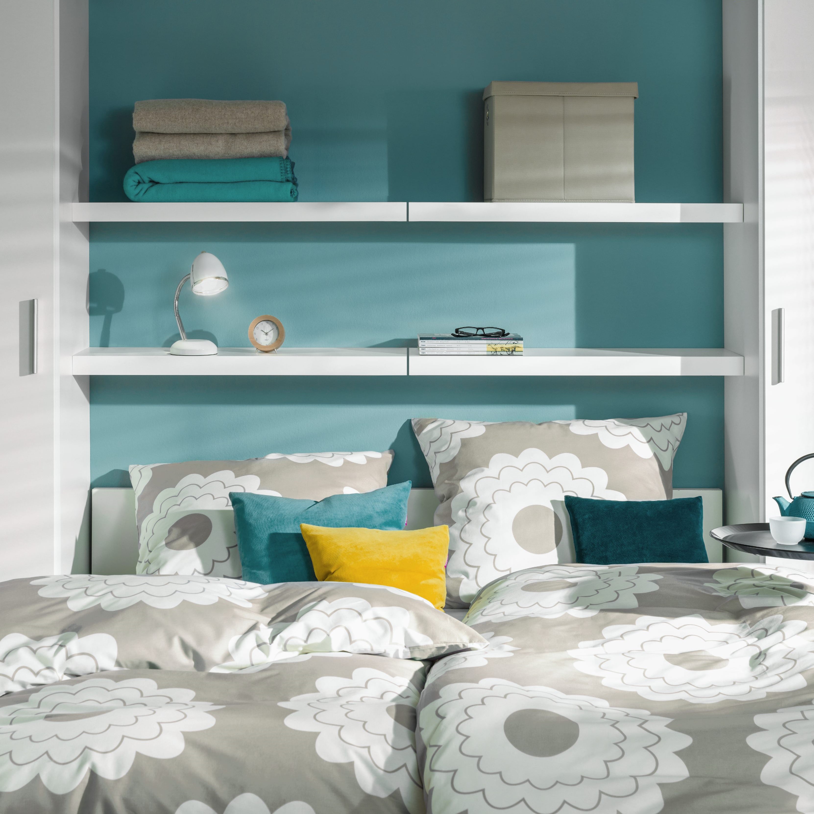 Floating Shelves for Living Room Wall Mount - Easy to Install, Modern Wooden Shelves for Home Decor, Books & Display - Perfect for Bedroom, Bathroom & Office Organization