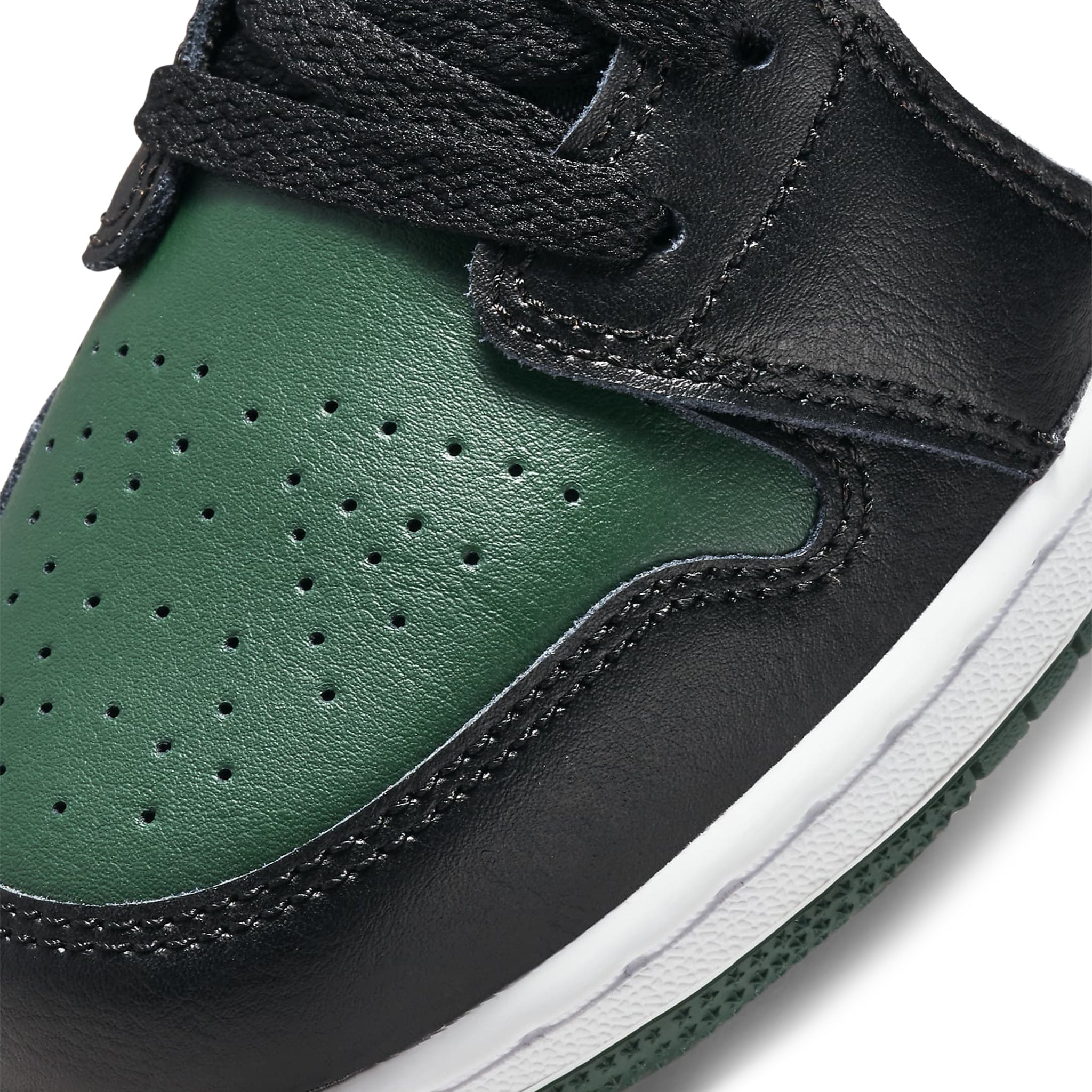 Air Jordan 1 Low Green Toe GS Basketball Shoes - Retro Style Sneakers for Women & Girls - Perfect for Casual Wear, Street Fashion & Sports
