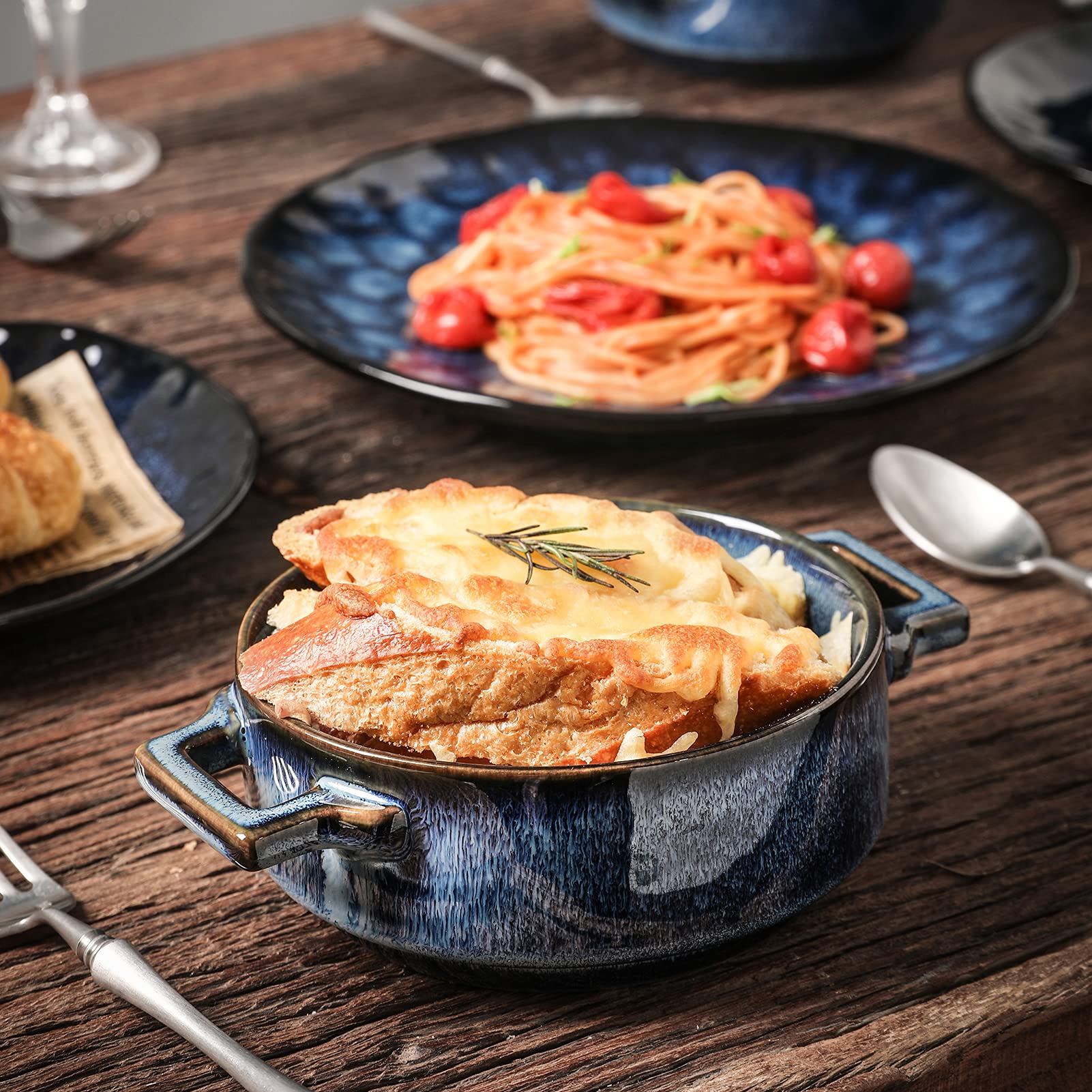 Vicrays 24oz Ceramic Soup Bowls with Handles - Set of 4 Microwave & Oven Safe Porcelain Crocks for French Onion Soup, Beef Stew, Pasta, Cereal | Perfect for Family Dinners, Restaurant Serving & Meal Prep (Blue)