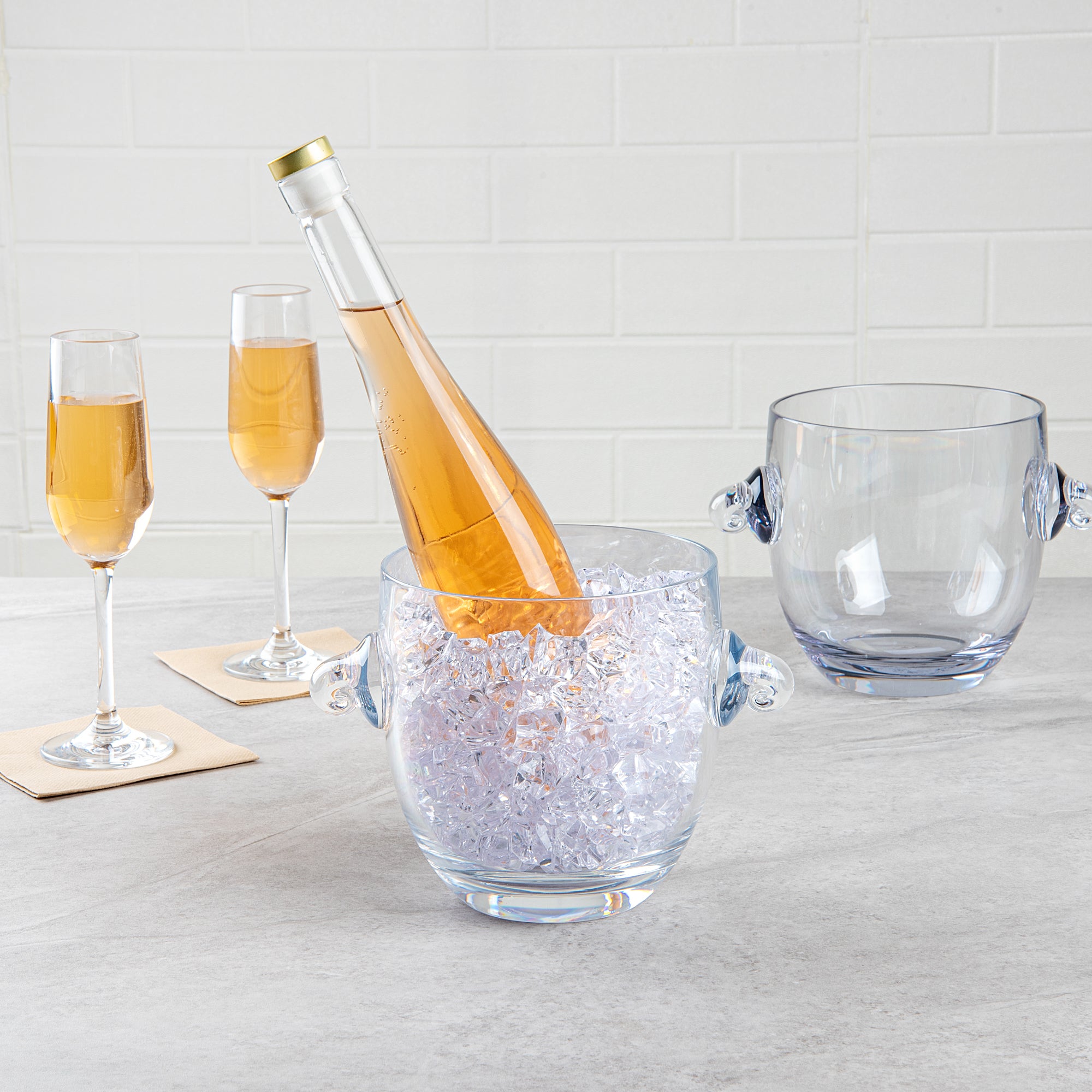 Bar Lux 2.1 Quart Clear Plastic Champagne & Ice Bucket - 8.75