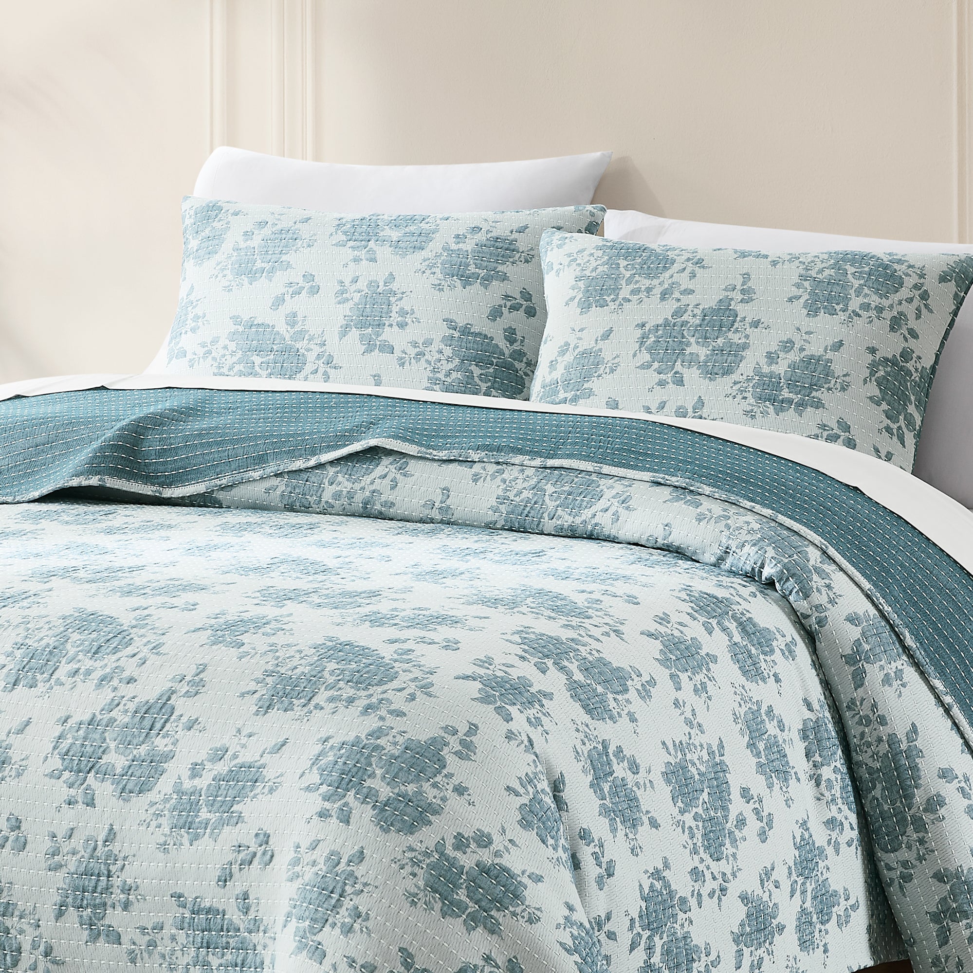 Luxury Rose Garden Jacquard Matelasse Coverlet Set - Queen Size Bedspread with Elegant Pick Stitch Design | Perfect for Master Bedroom Decor, Guest Room & Hotel Luxury Bedding