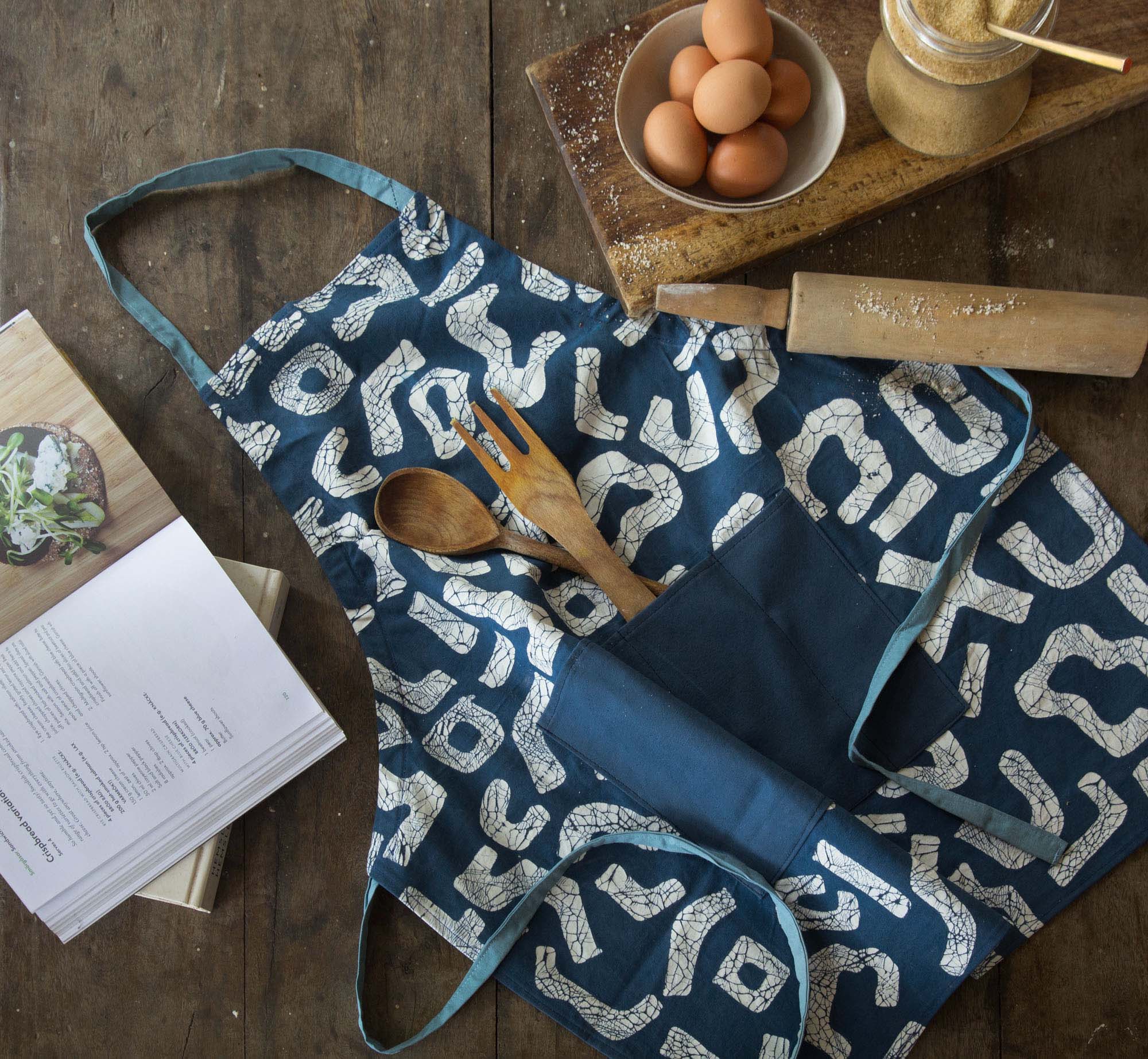 Premium Kuba Blues Filled Indigo Apron - Handmade Cotton Kitchen Apron for Cooking, Baking & Grilling - Perfect for Chefs, BBQ & Home Cooks