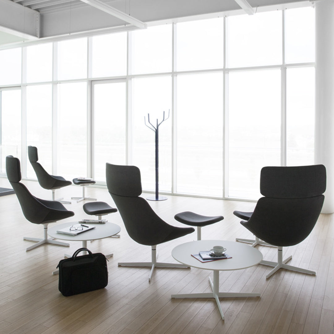 Modern Auki Lounge Chair with Adjustable Headrest & 4-Star Base - Perfect for Living Room, Office, or Patio Relaxation