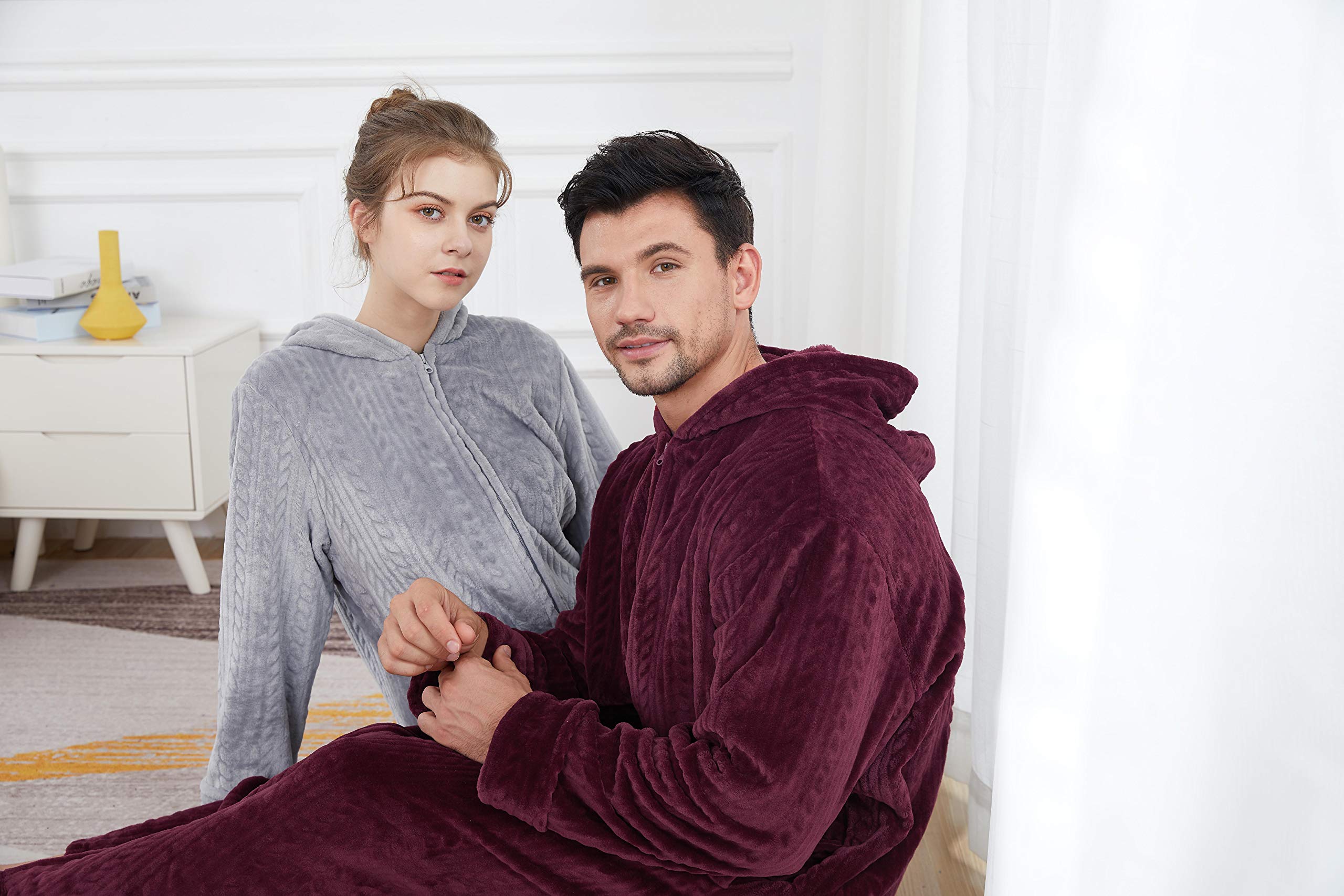 Women's Soft Fleece Hooded Bathrobe - Long Zip Up Sleepwear for Winter, Warm Couple Spa Robe - Plus Size XL - Perfect for Lounging, Relaxing at Home & Spa Days