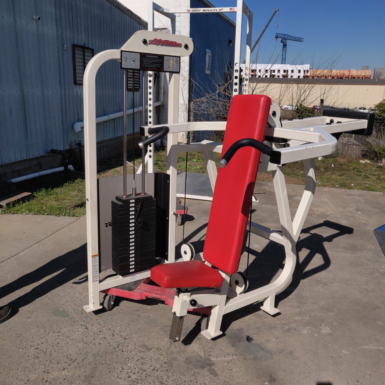 Life Fitness Pro1 Selectorized Shoulder Press Machine - Professional Gym Equipment for Home & Commercial Use - Perfect for Strength Training & Shoulder Workouts