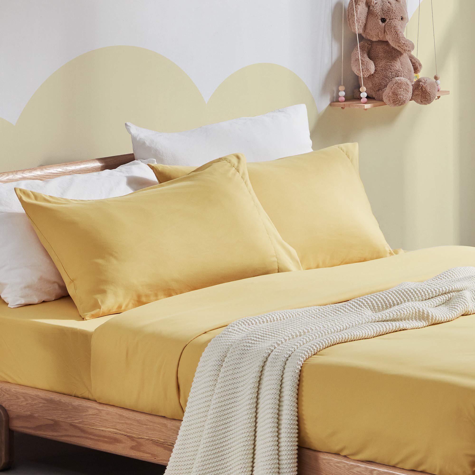 Sleep Zone Kids Queen Bed Sheets Set 4-Piece - Ultra Soft & Adorable 100% Cotton Bedding with Flat Sheet, Fitted Sheet & 2 Pillowcases (Queen Size, Ginger Yellow) - Perfect for Kids' Rooms, Sleepovers & Cozy Bedtime