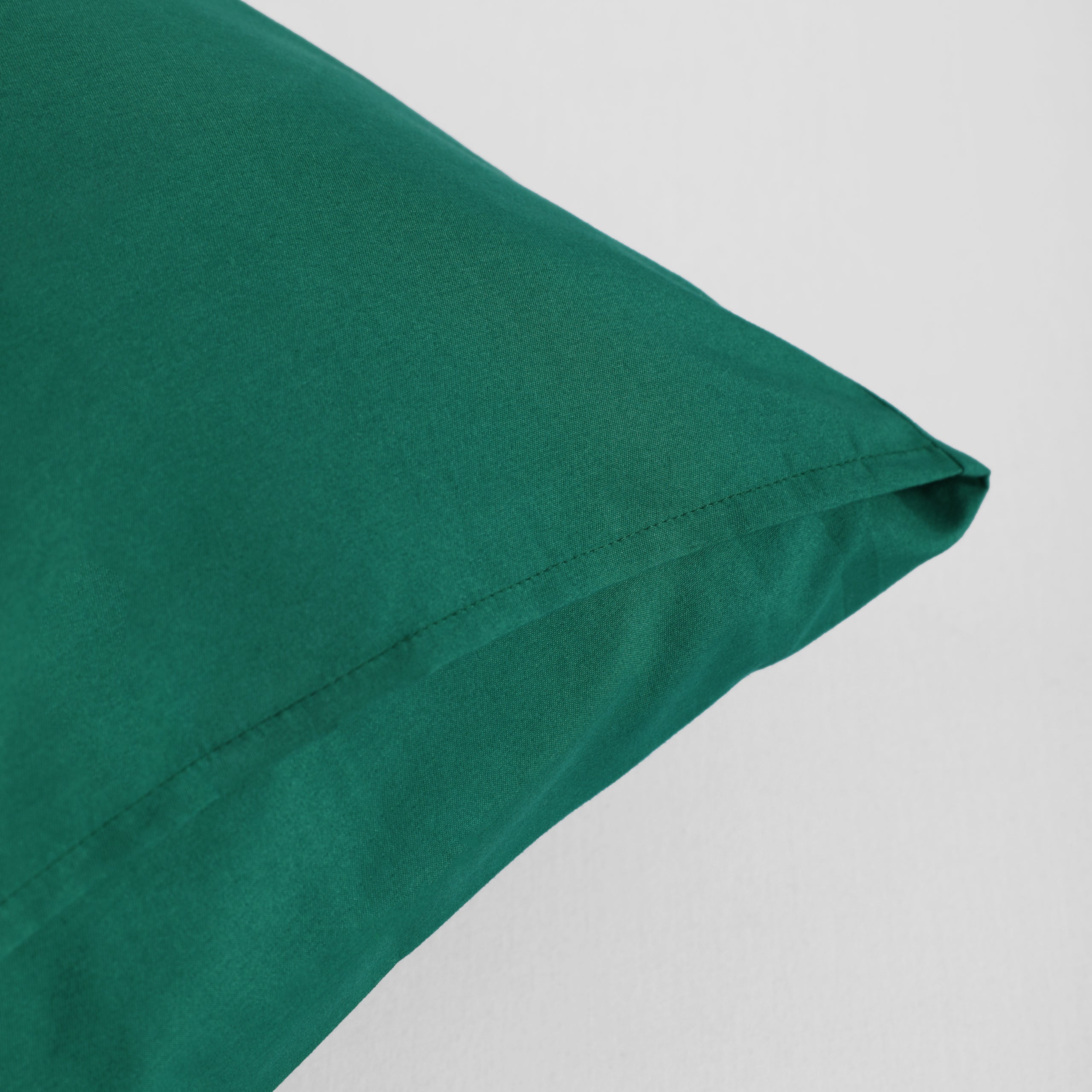 NTBAY Lightweight Microfiber Pillowcases - Ultra Soft & Durable Bedding Set for Side Sleepers | Hypoallergenic & Cooling Pillow Covers for Hotel & Home Use