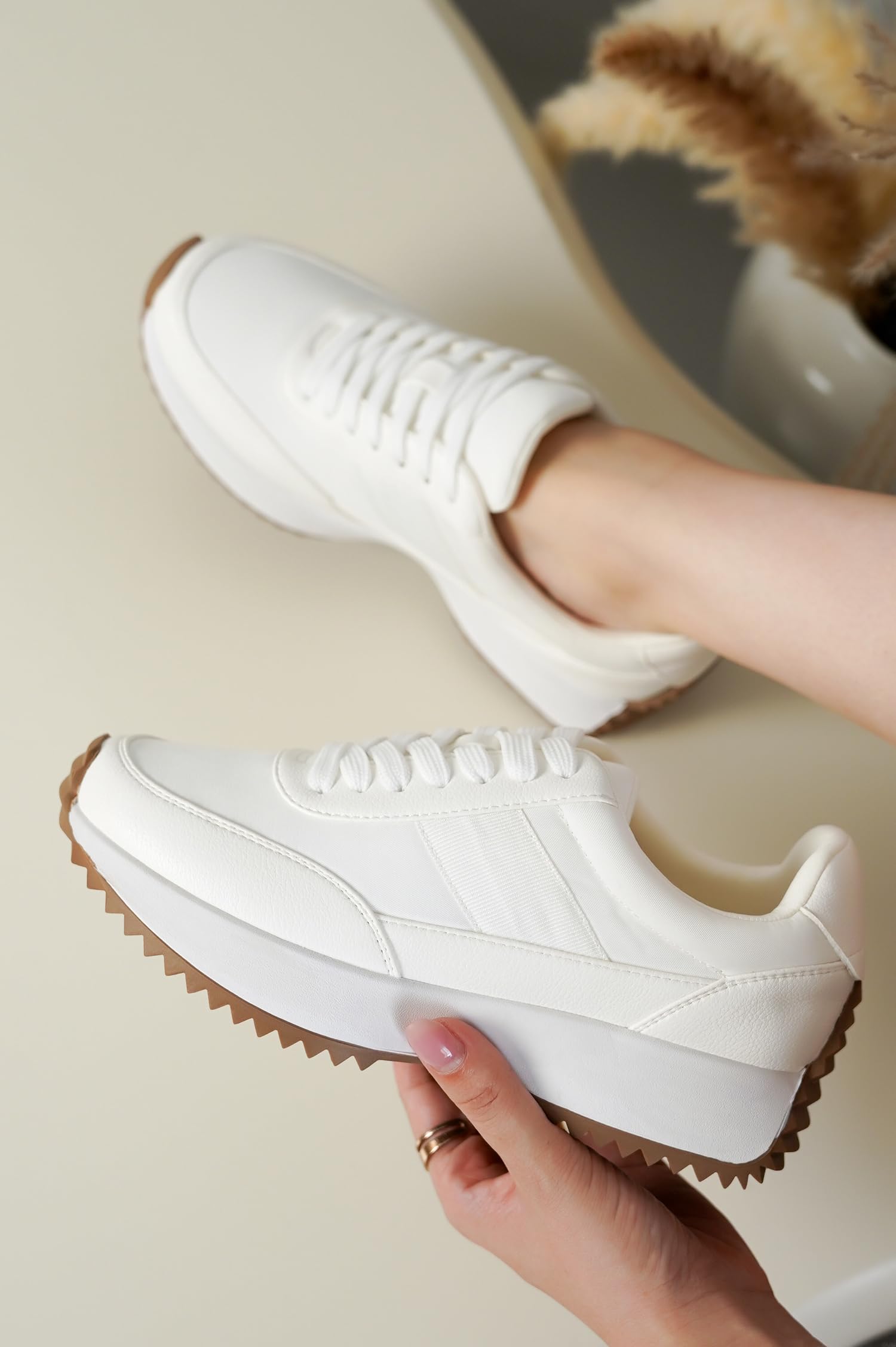 **Women's Trendy Sneakers 2025 - Cloud Project Memory Foam Insole, Lightweight Spring Shoes, Non-Slip Lace-Up Fashion Sneakers for Running, Walking & Casual Wear**