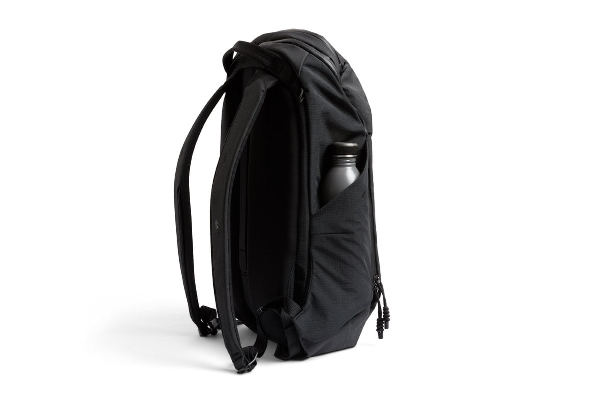 Bellroy Venture Ready Pack 20L Waterproof Backpack - Lightweight Travel & Hiking Daypack for Men & Women - Perfect for Commuting, Outdoor Adventures & Daily Use