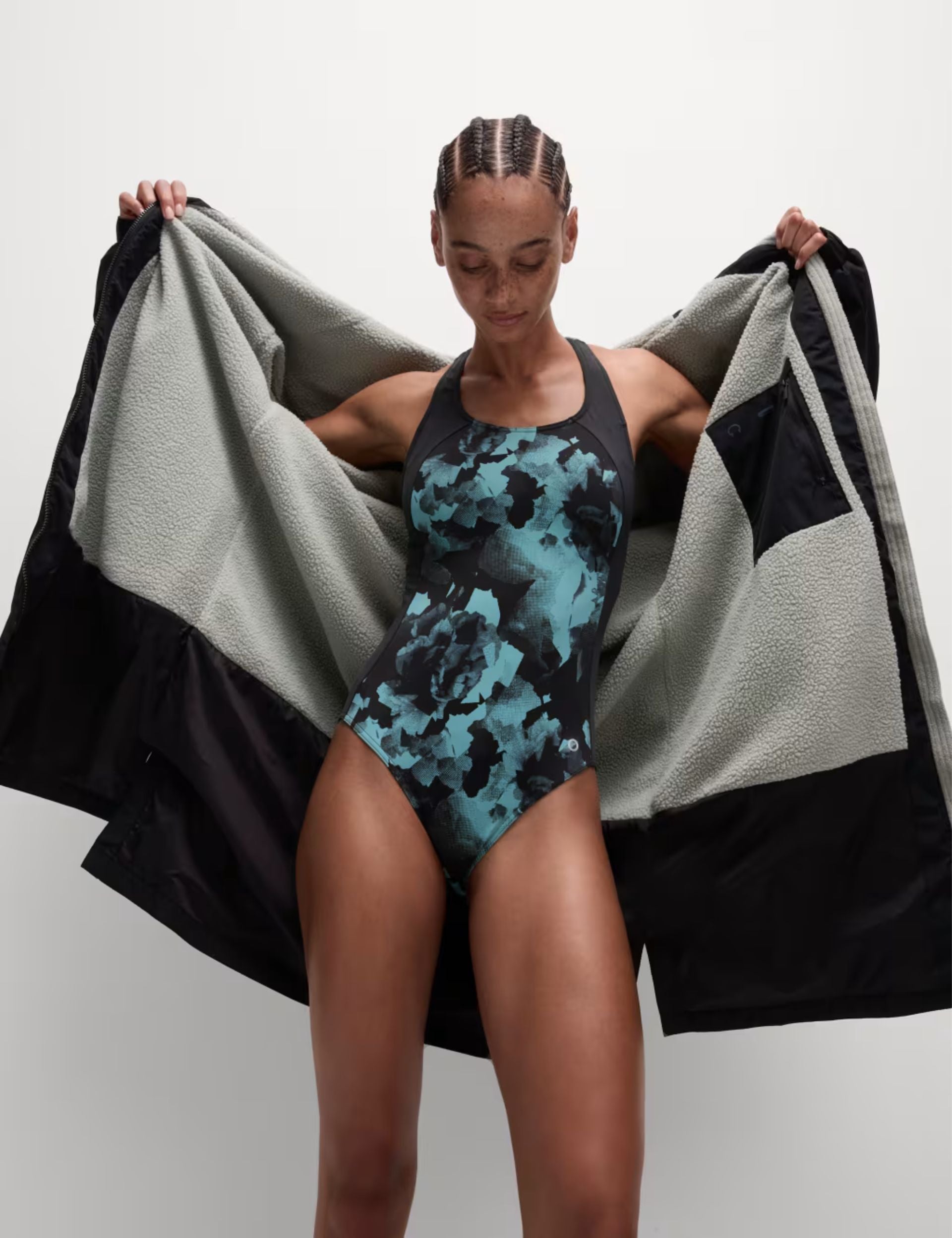 Stormwear Borg Lined Changing Robe for Adults - Waterproof & Warm Black Hooded Poncho - Perfect for Beach, Surfing, Camping & Outdoor Activities