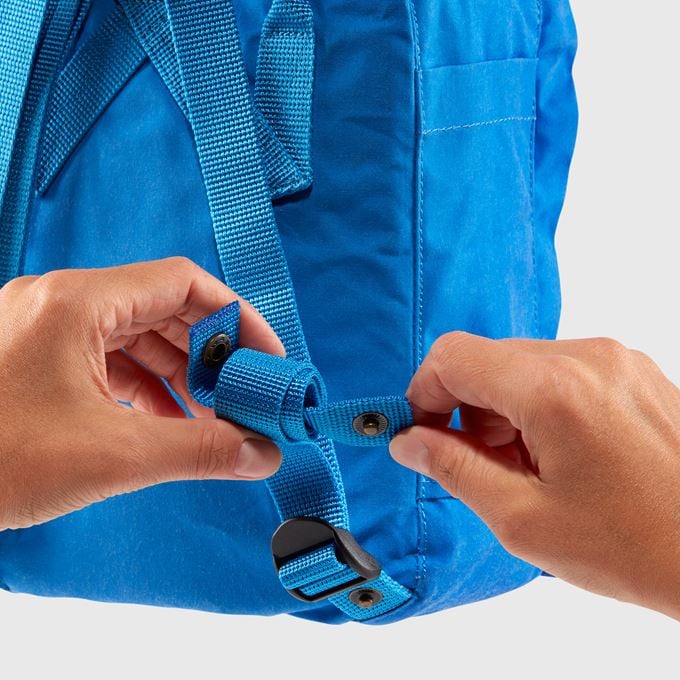 Fjallraven Kanken Mini Backpack - Lightweight Waterproof Daypack for Women & Men, Perfect for School, Travel & Outdoor Adventures | Kantarell Color