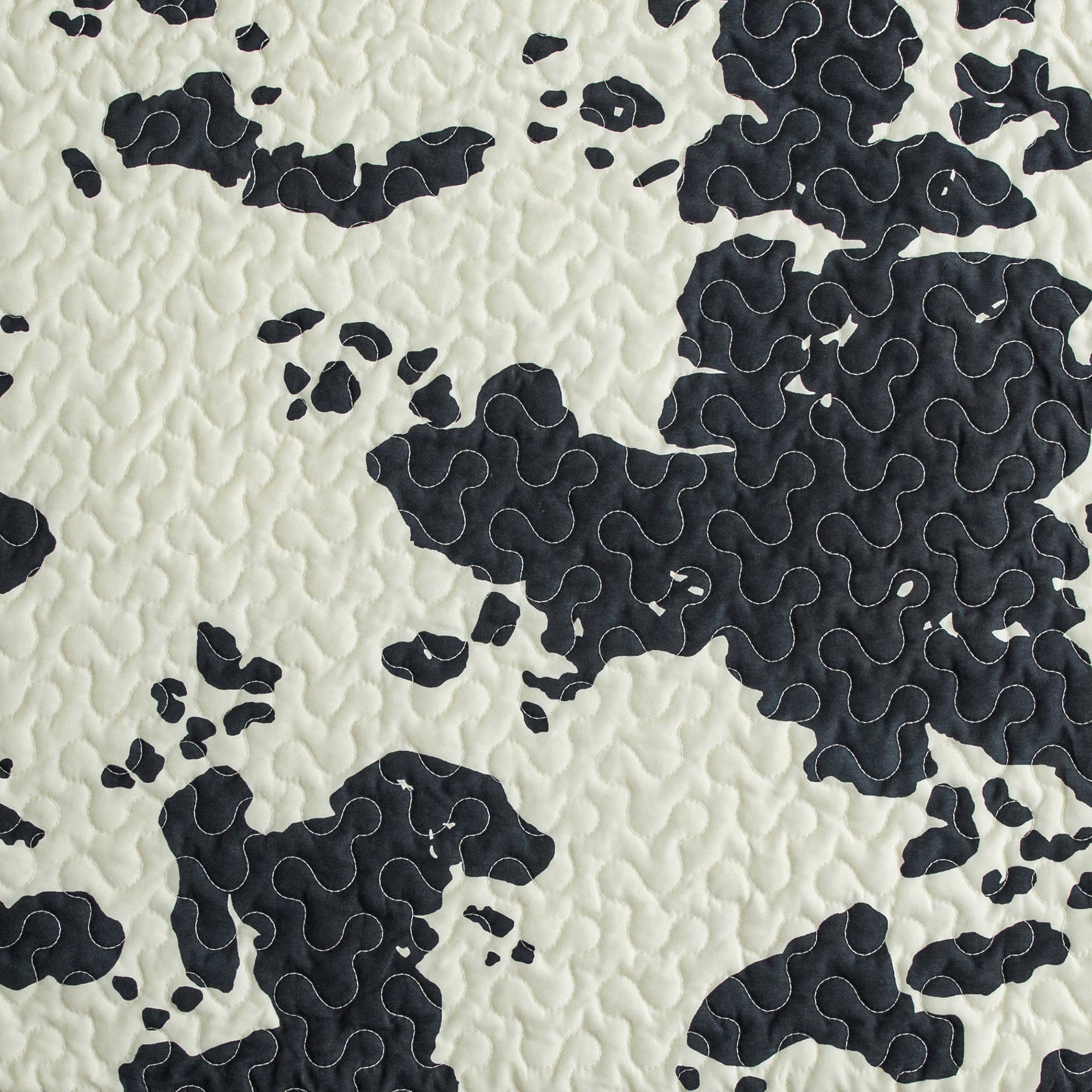 Premium Clara Cowhide Reversible Quilt Set - Soft & Durable Bedding for All Seasons | Perfect for Master Bedroom, Guest Room & Cozy Home Decor