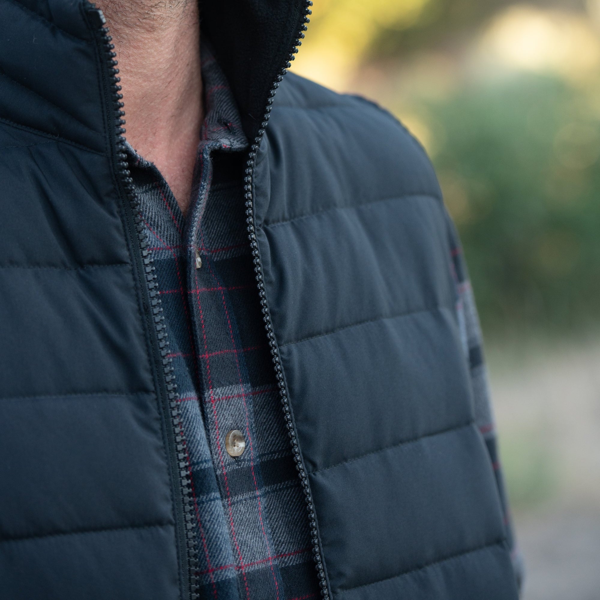 Men's Classic Fit Rider Vest - Stylish & Comfortable for Motorcycle Riding, Outdoor Adventures & Casual Wear