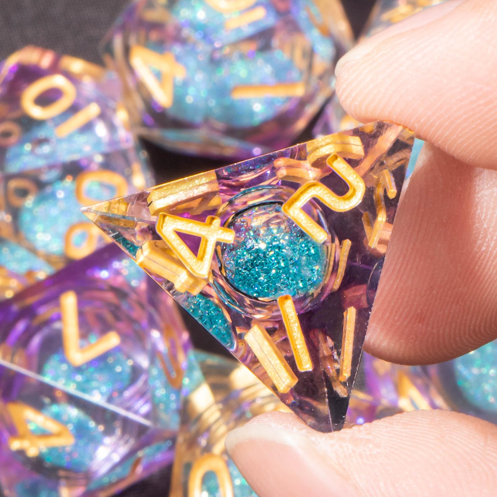 OUKELANWO Liquid Core Sharp Edge Resin D&D Dice Set - 7 Piece Polyhedral Dungeons and Dragons Dice with D20, D12, D10, D8, D6, D4 - Vibrant Purple & Blue RPG Dice for Tabletop Gaming, DND Campaigns, and Role Playing Adventures