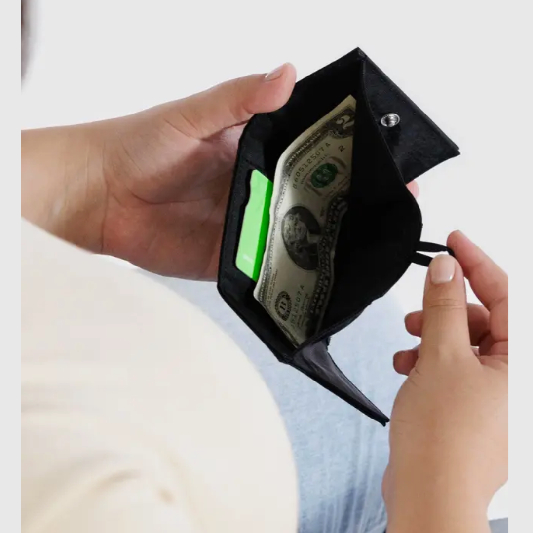 BAGGU Black Recycled Nylon Snap Wallet - Slim RFID Blocking Minimalist Card Holder for Everyday Use, Travel & Shopping