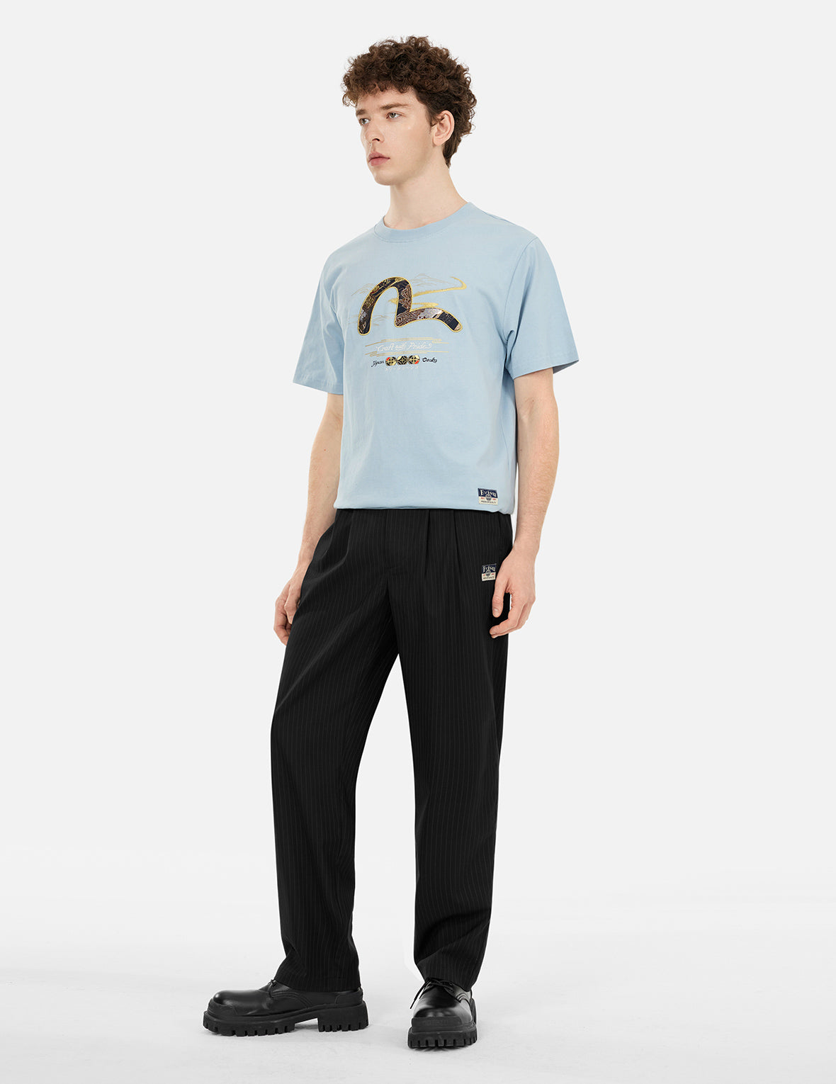 Stylish Brocade Seagull Embroidered Regular Fit T-Shirt for Men & Women - Perfect for Casual Wear, Beach Outings, and Summer Fashion