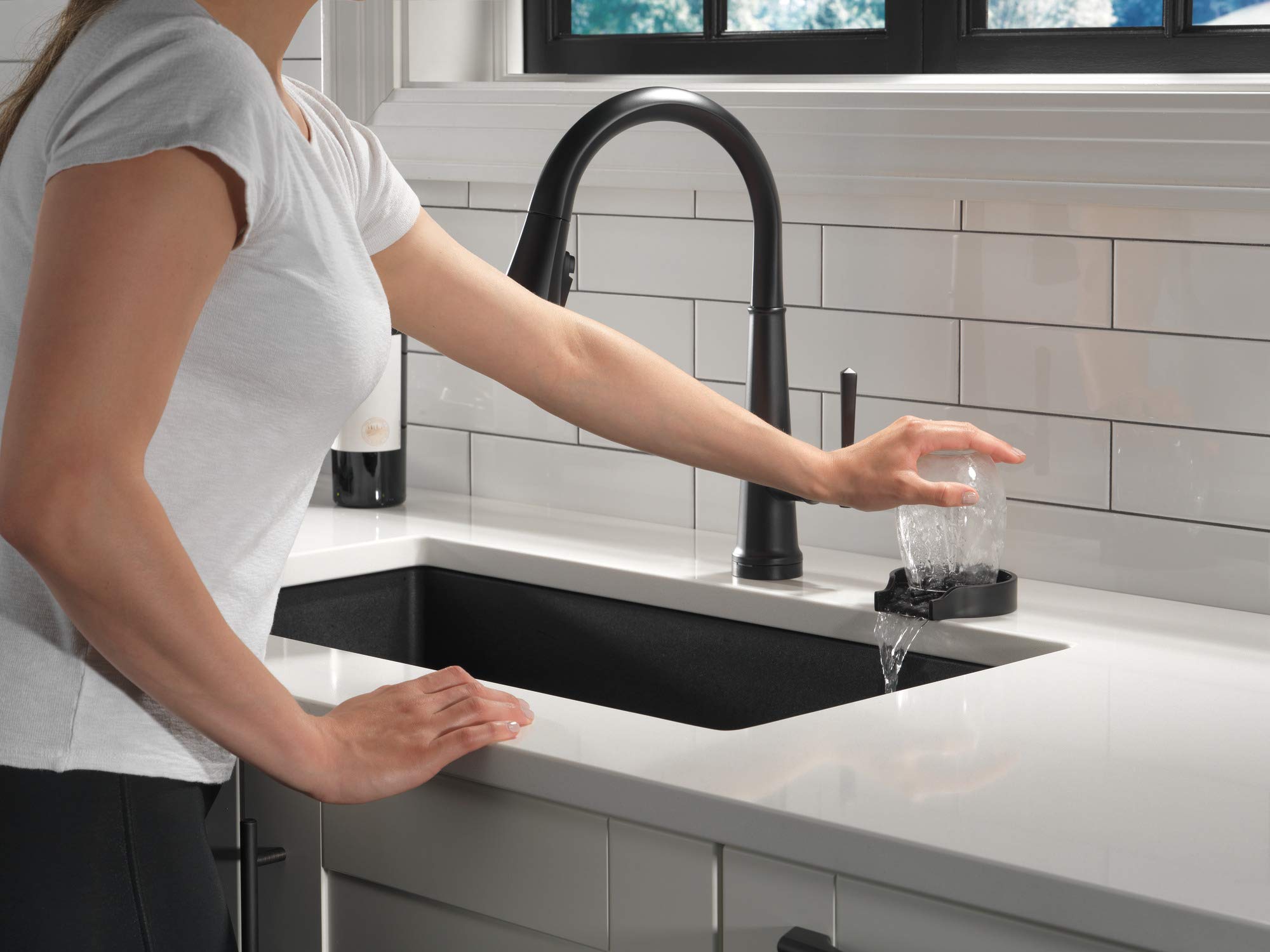 Delta GR250-BL Matte Black Metal Glass Rinser for Kitchen Sinks - Bar & Kitchen Sink Accessories - Perfect for Washing Wine Glasses, Beer Mugs & Barware - Ideal for Home Bars, Restaurants & Commercial Use